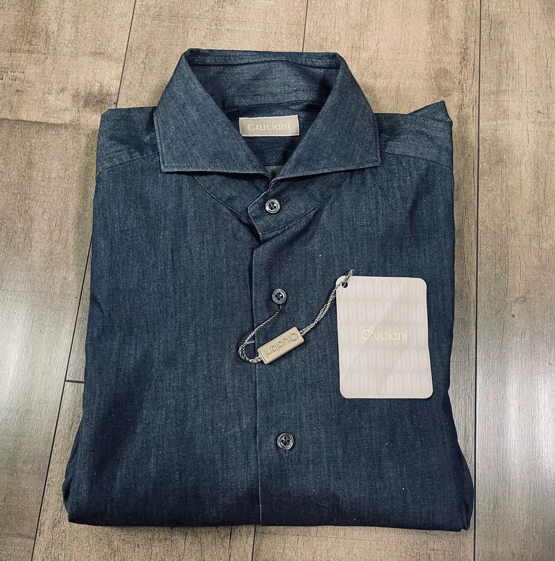 Cruciani Cruciani French Collar Denim Shirt Size US M / EU 48-50 / 2 - 8 Thumbnail