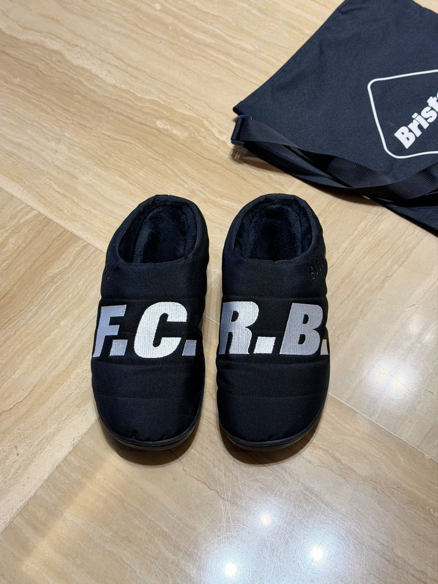 F.C. Real Bristol F.C.Real Bristol x SUBU Women's Slippers Size US 6 / IT 36 - 5 Thumbnail