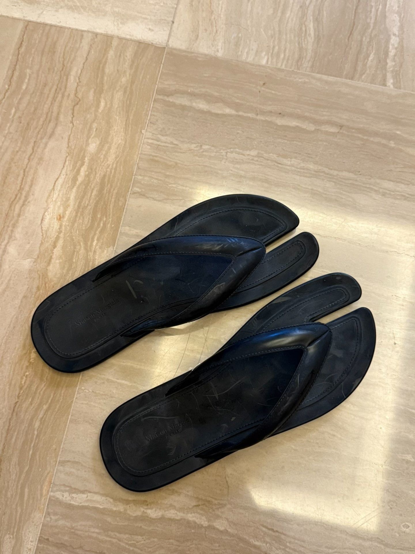 Maison Margiela Maison Margiela Tabi Split-Toe Flip-Flops Size US 6 / IT 36 - 2 Thumbnail