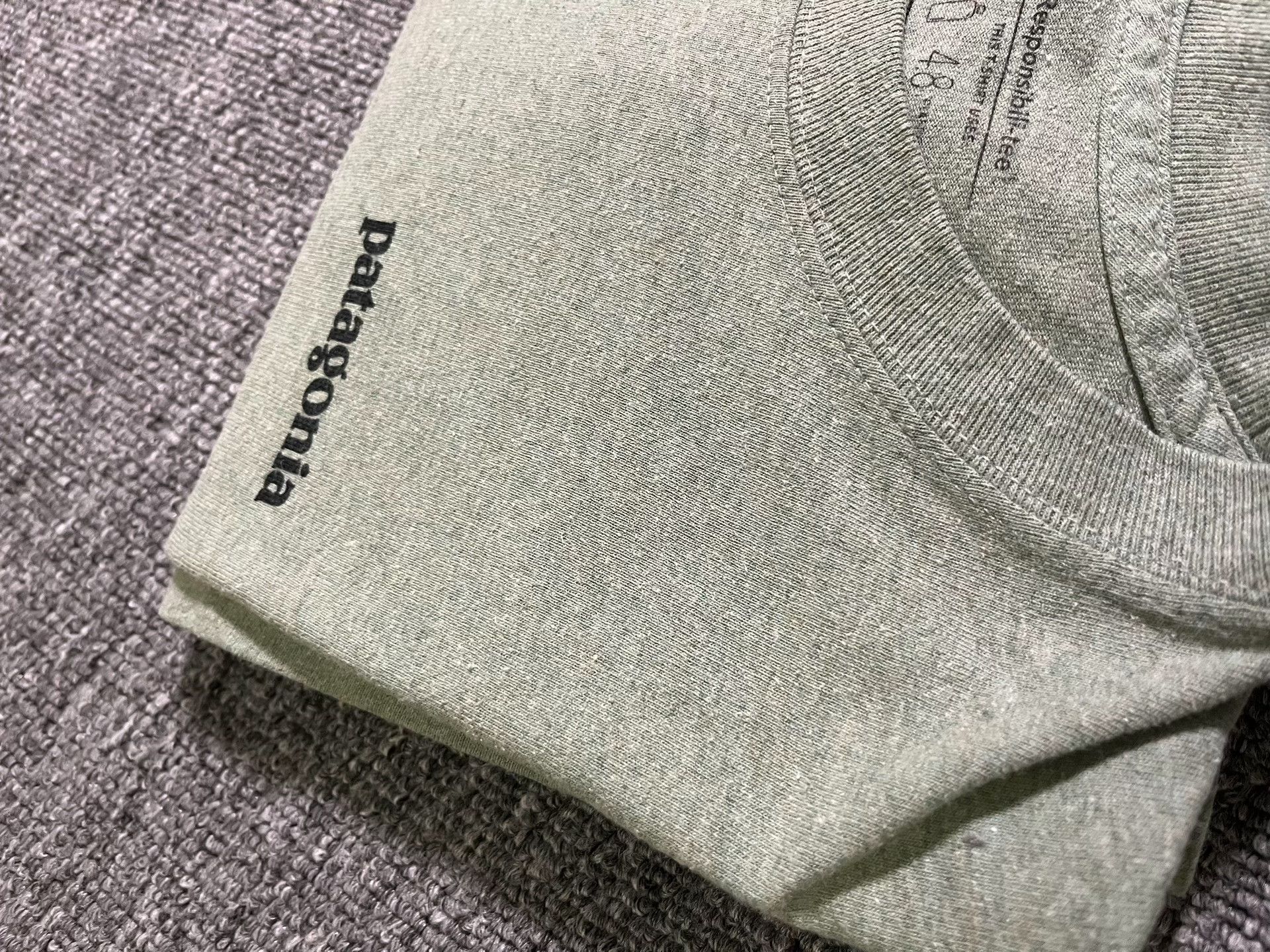 Patagonia Patagonia Men's Trout Responsibili-Tee Size US M / EU 48-50 / 2 - 2 Thumbnail