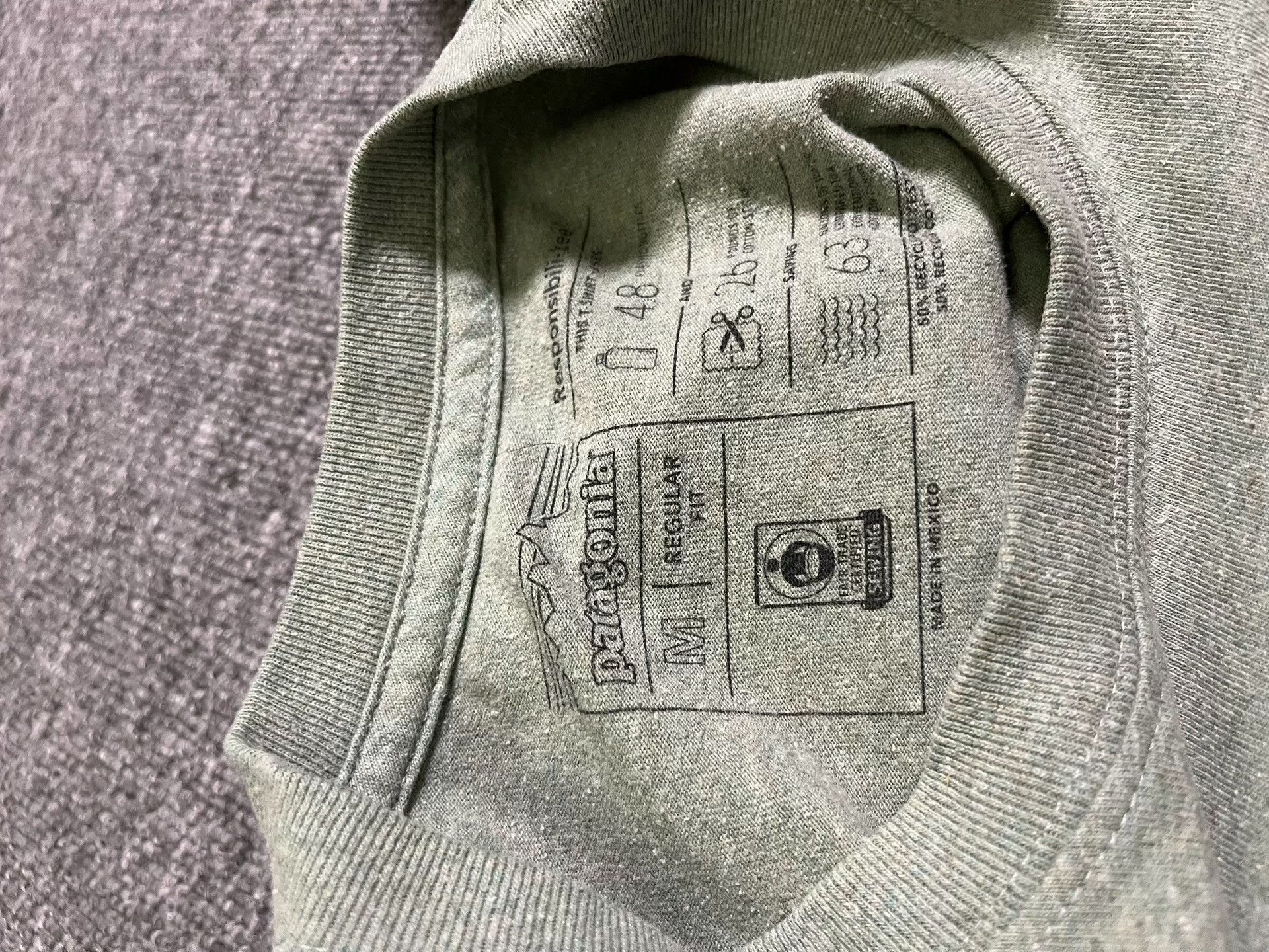 Patagonia Patagonia Men's Trout Responsibili-Tee Size US M / EU 48-50 / 2 - 9 Thumbnail