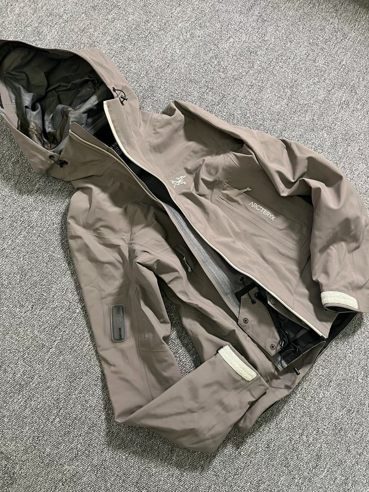 Arc'teryx Arc'teryx Top-Level Ski Jacket Size M / US 6-8 / IT 42-44 - 2 Thumbnail