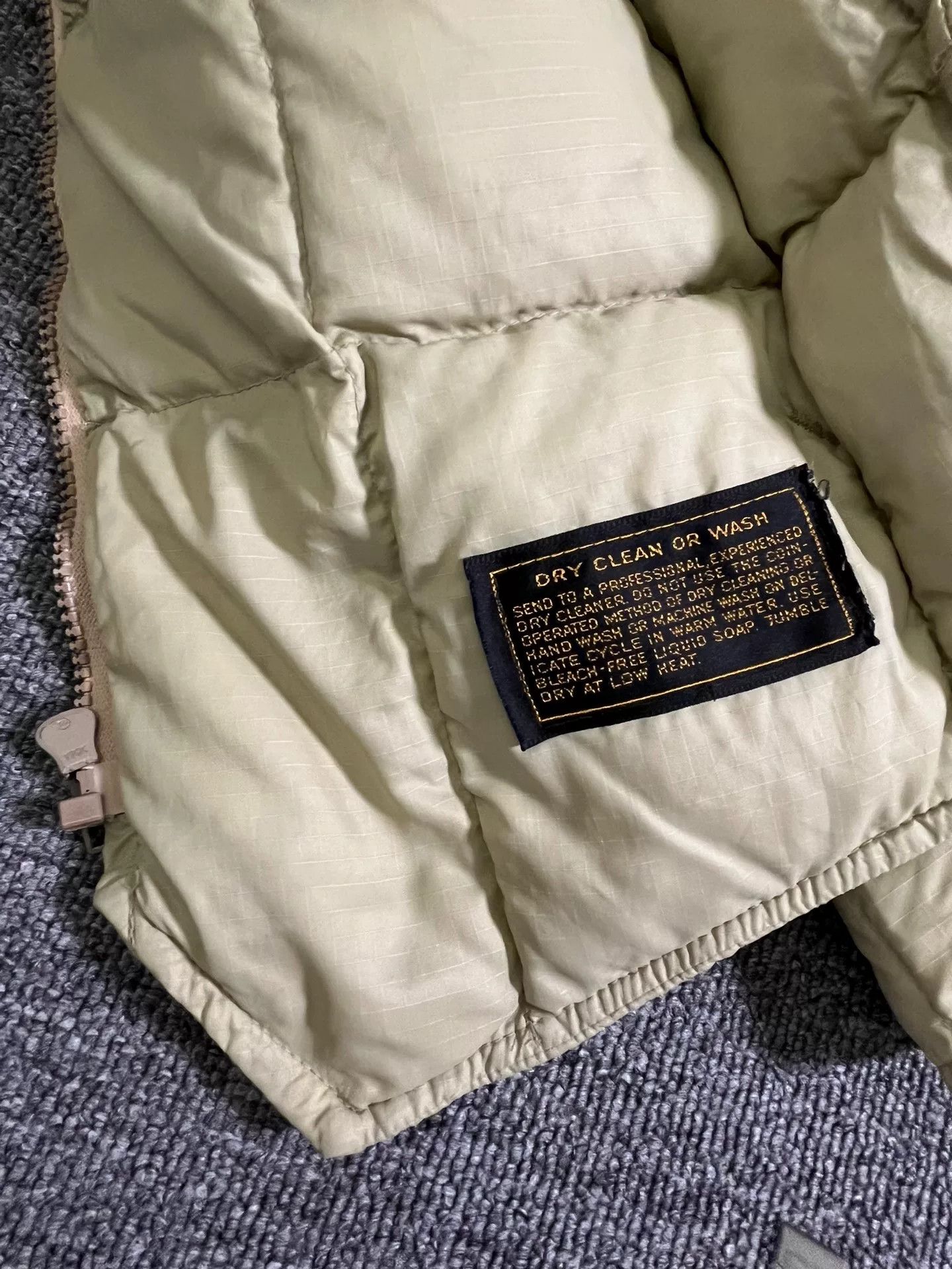Eddie Bauer Eddie Bauer 70s/80s US-Made Down Vest Size US M / EU 48-50 / 2 - 9 Thumbnail