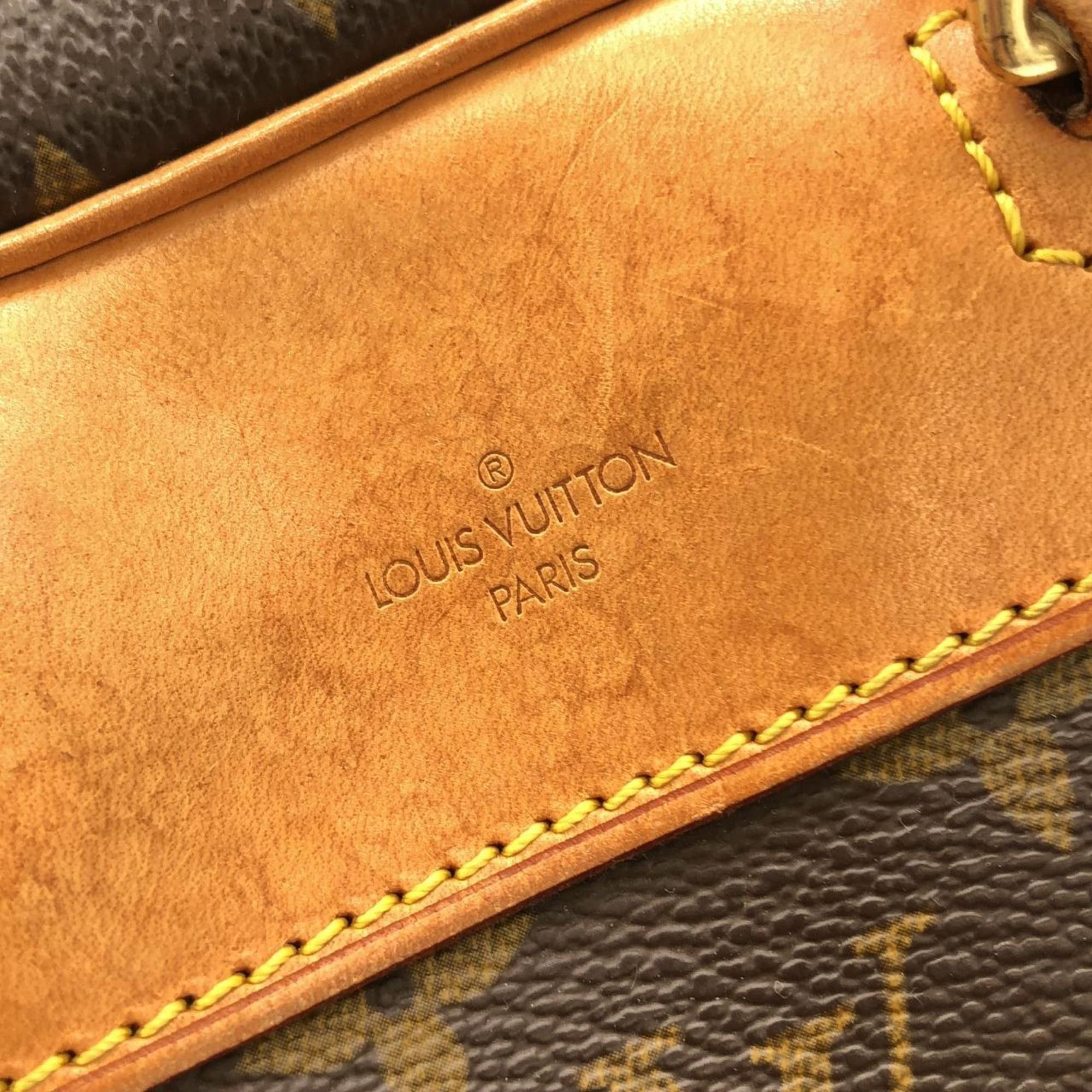Louis Vuitton Louis Vuitton Monogram Excursion M41450 Handbag Size ONE SIZE - 5 Thumbnail