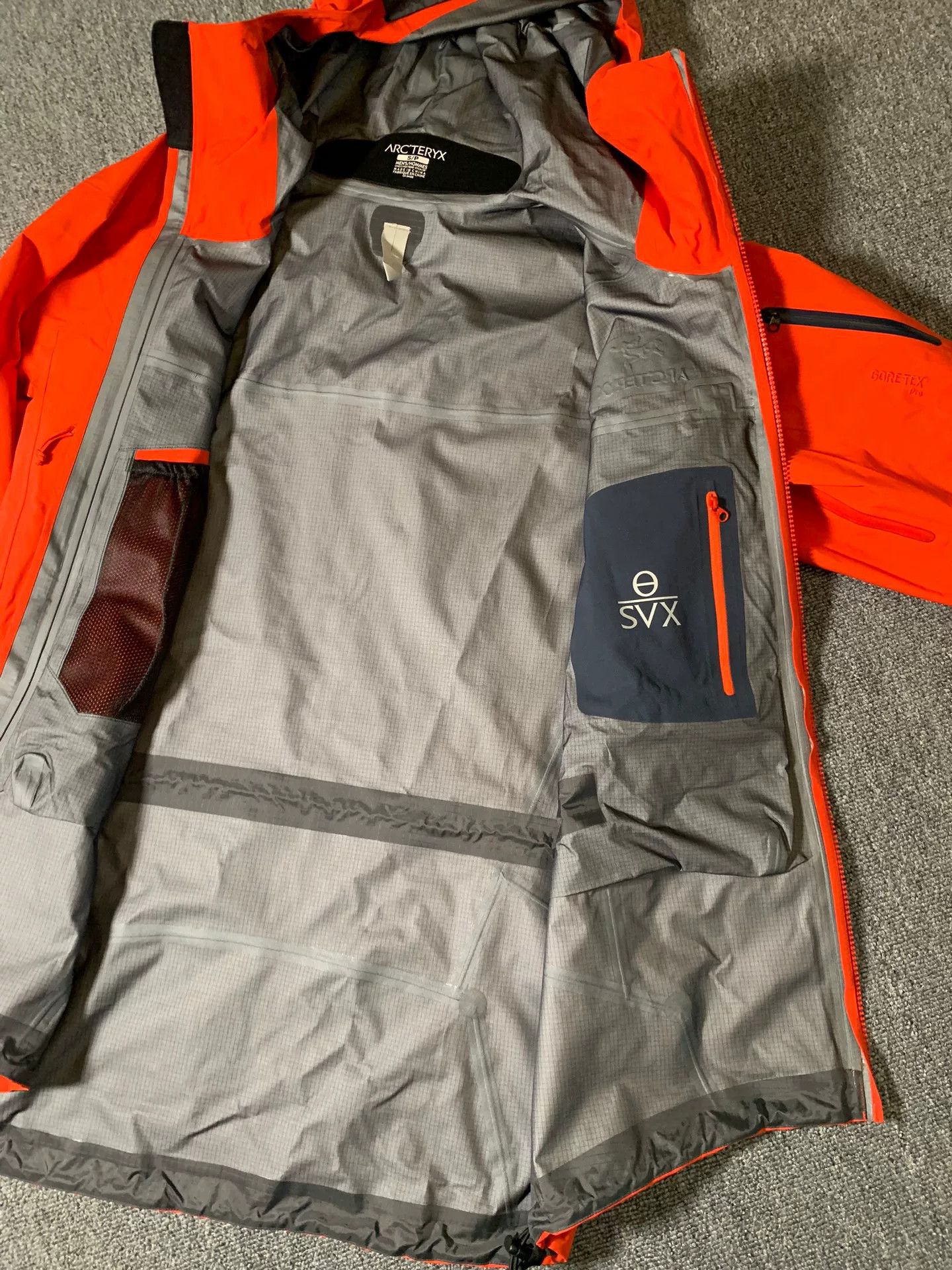 Arc'teryx Arcteryx Theta SVX Gore-Tex Pro Jacket Size US M / EU 48-50 / 2 - 4 Thumbnail