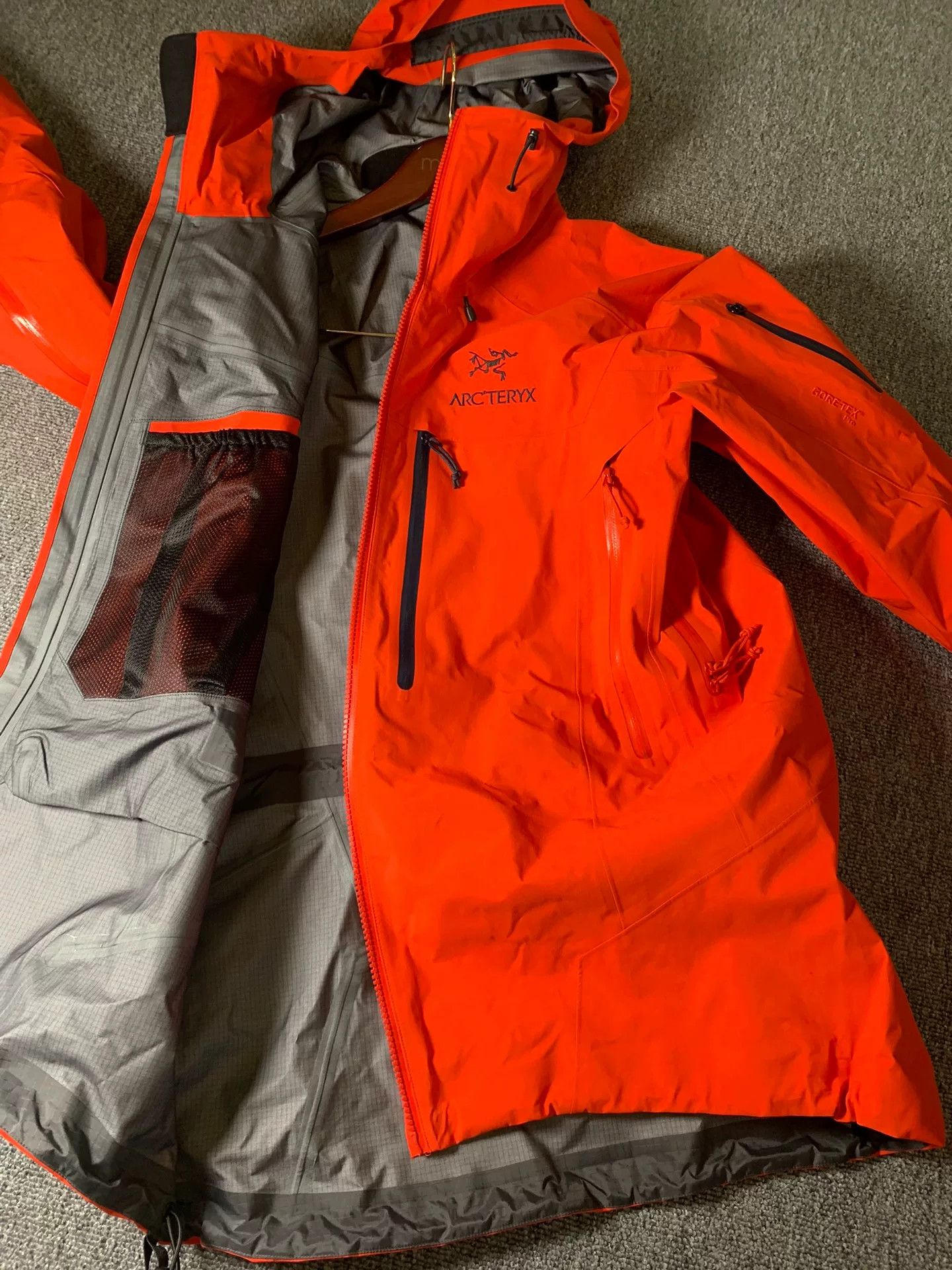 Arc'teryx Arcteryx Theta SVX Gore-Tex Pro Jacket Size US M / EU 48-50 / 2 - 2 Thumbnail
