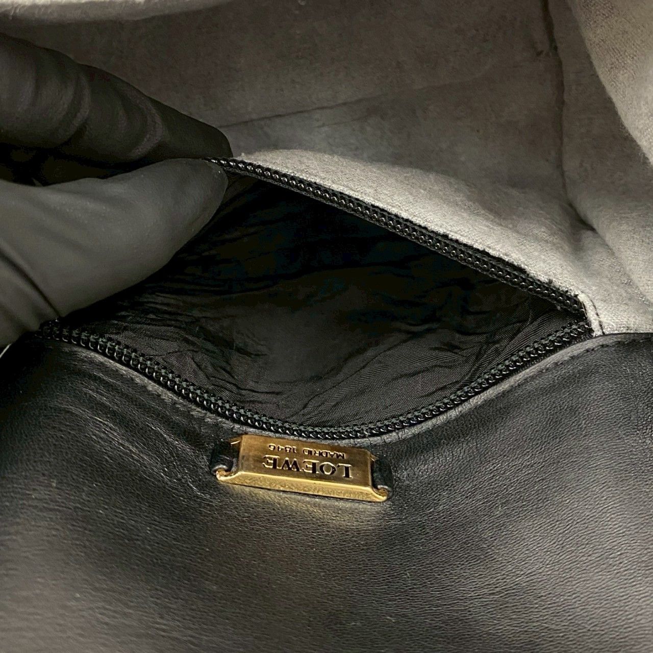Loewe Loewe Anagram Nappa Leather Shoulder Bag Leather Shoulder 