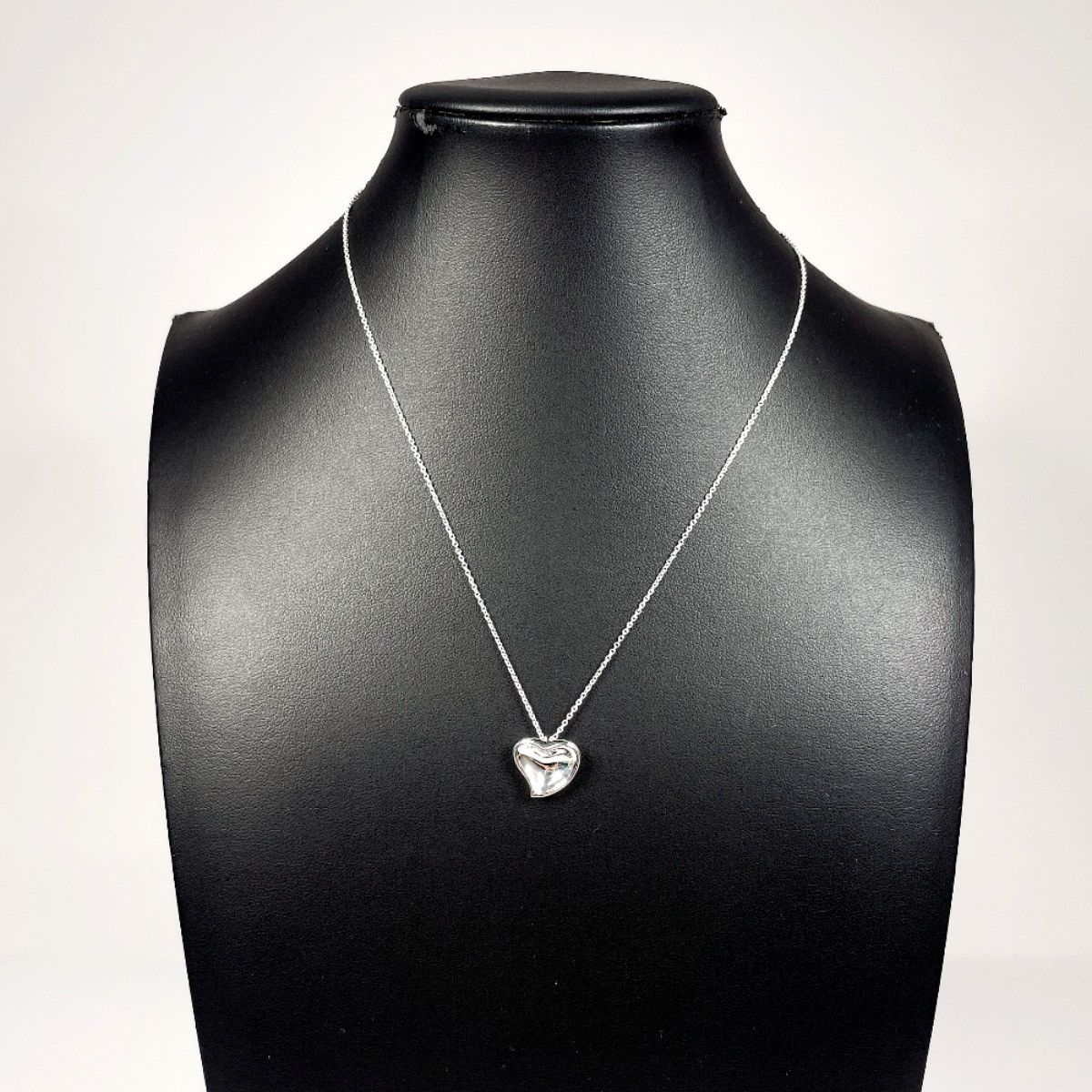 Tiffany & Co. Tiffany & Co. Tiffany & Co. Curved Heart Elsa Peretti Silver 925 Necklace Precious Metal Necklace DUTY FREE for USA Size ONE SIZE - 16 Thumbnail