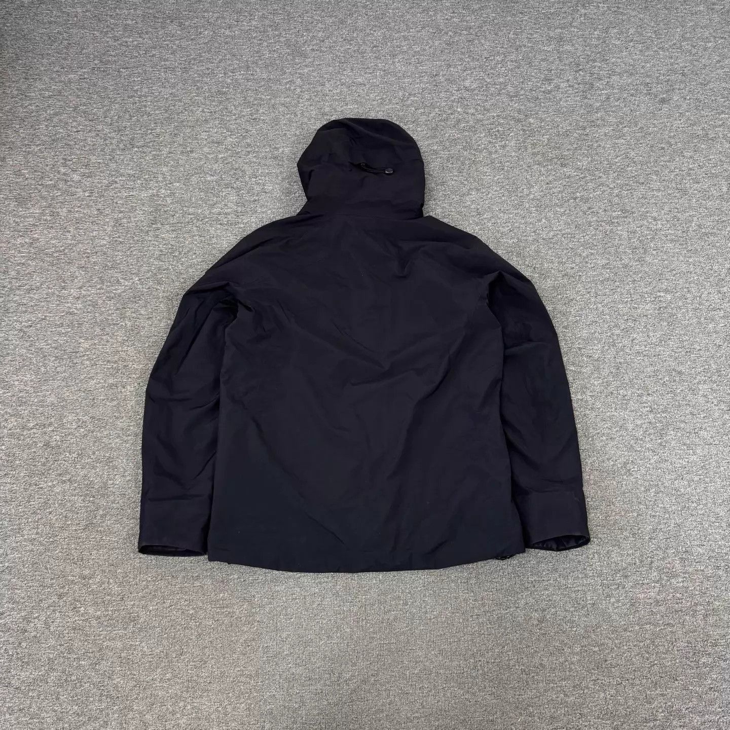Arc'teryx Black Hooded Zip-Up Light Jacket Size M Size US M / EU 48-50 / 2 - 2 Thumbnail
