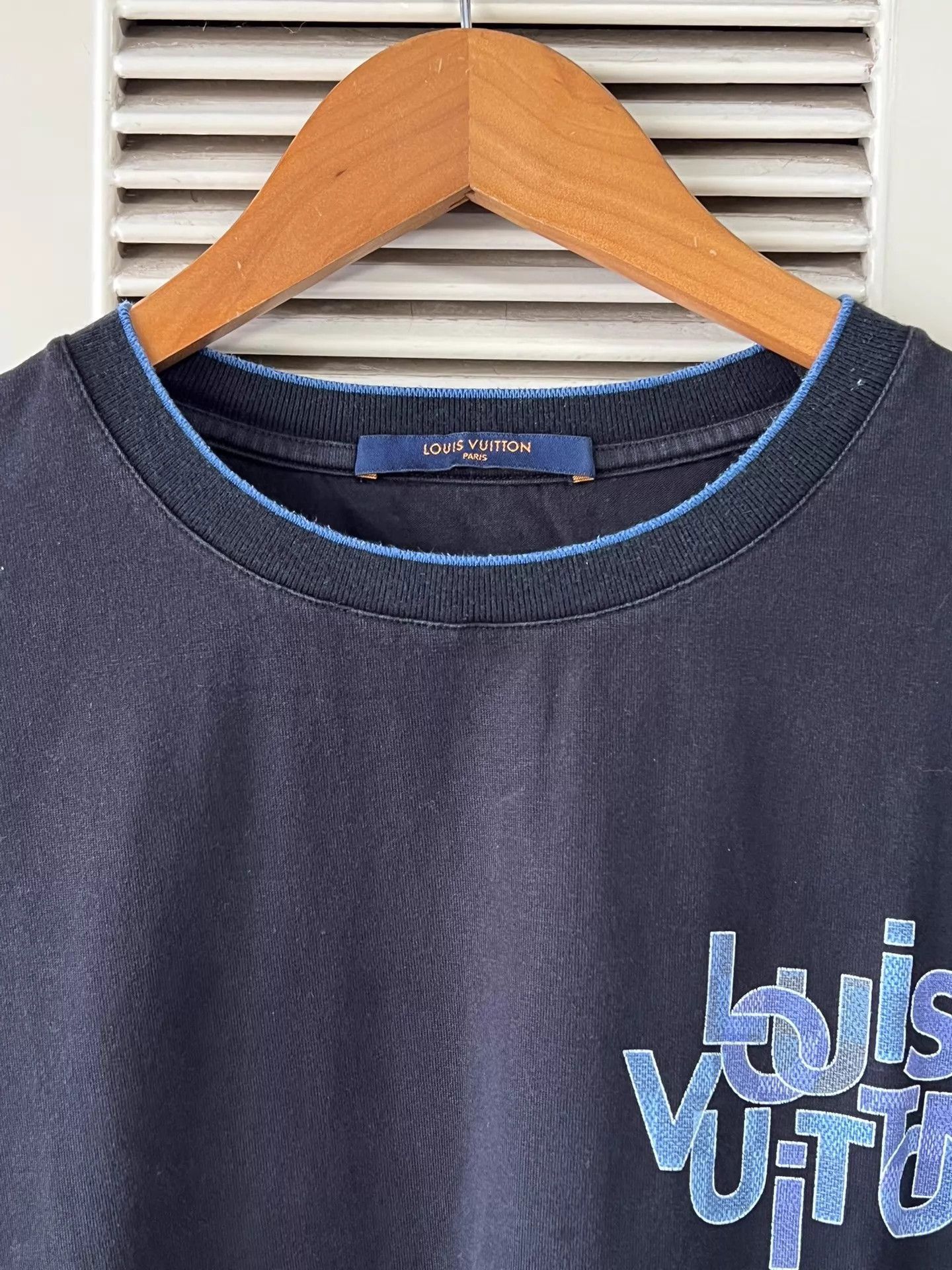 Louis Vuitton Black Short-Sleeve Graphic Tee Size US L / EU 52-54 / 3 - 3 Thumbnail
