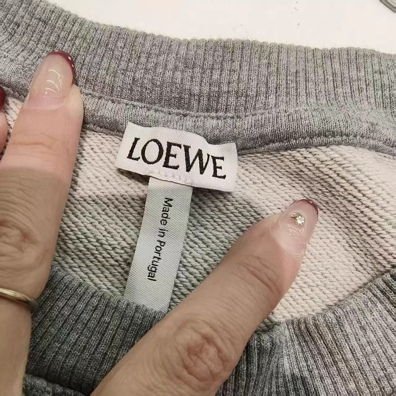Loewe Gray Crew Neck Sweatshirt with Graphic Print Size US S / EU 44-46 / 1 - 3 Thumbnail