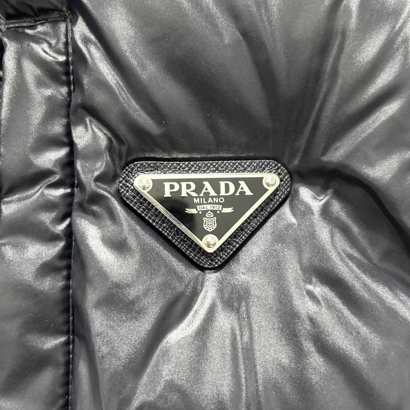 Prada Black Puffy Quilted Sleeveless Outerwear Vest Size US S / EU 44-46 / 1 - 4 Thumbnail