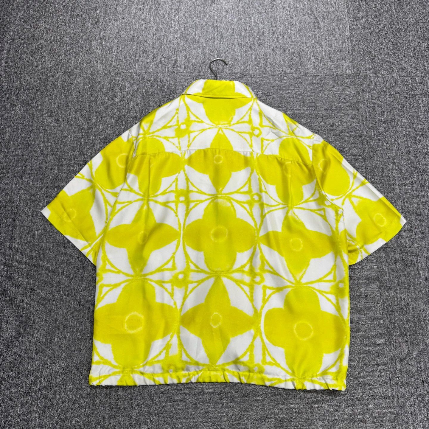 Louis Vuitton Yellow Short Sleeve Button-Up Shirt Size US L / EU 52-54 / 3 - 6 Thumbnail