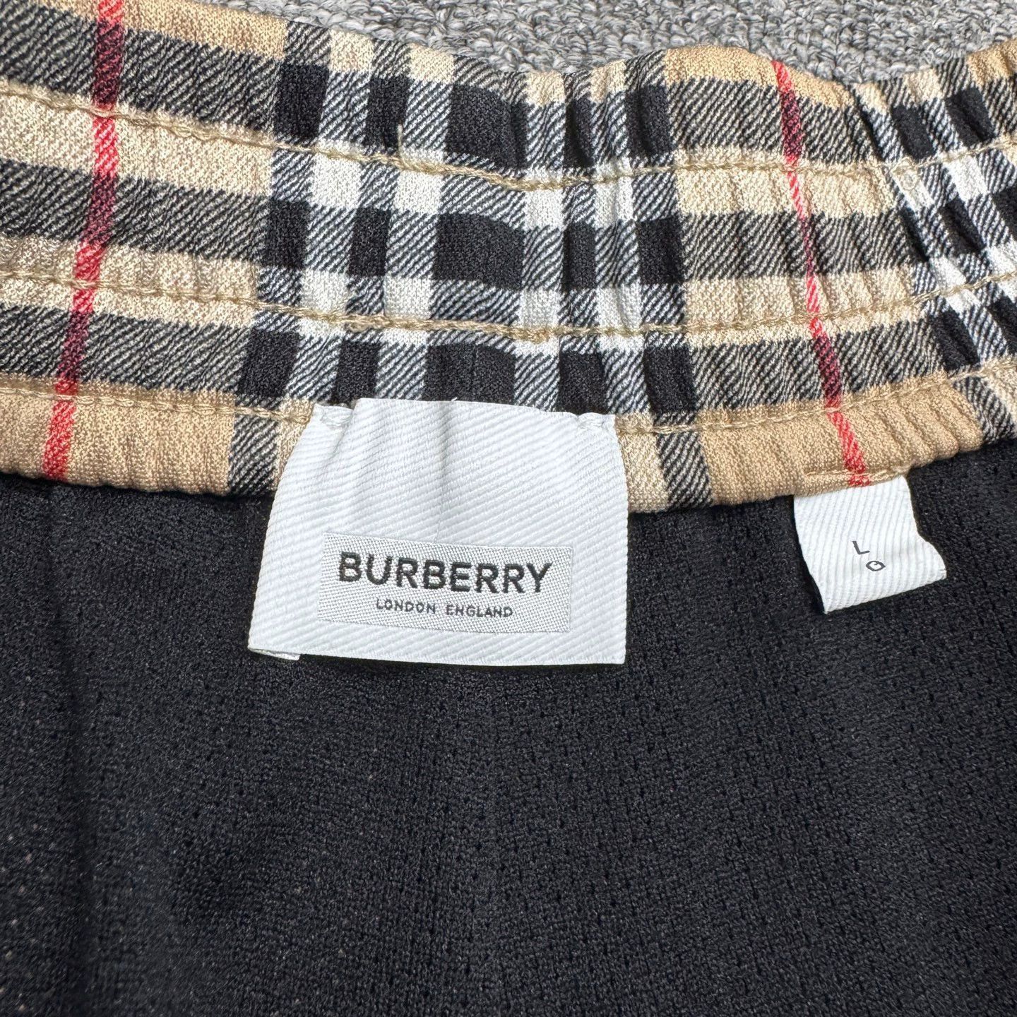 Burberry Beige Checkered Elastic Waist Shorts Size 34 Size US 34 / EU 50 - 2 Thumbnail