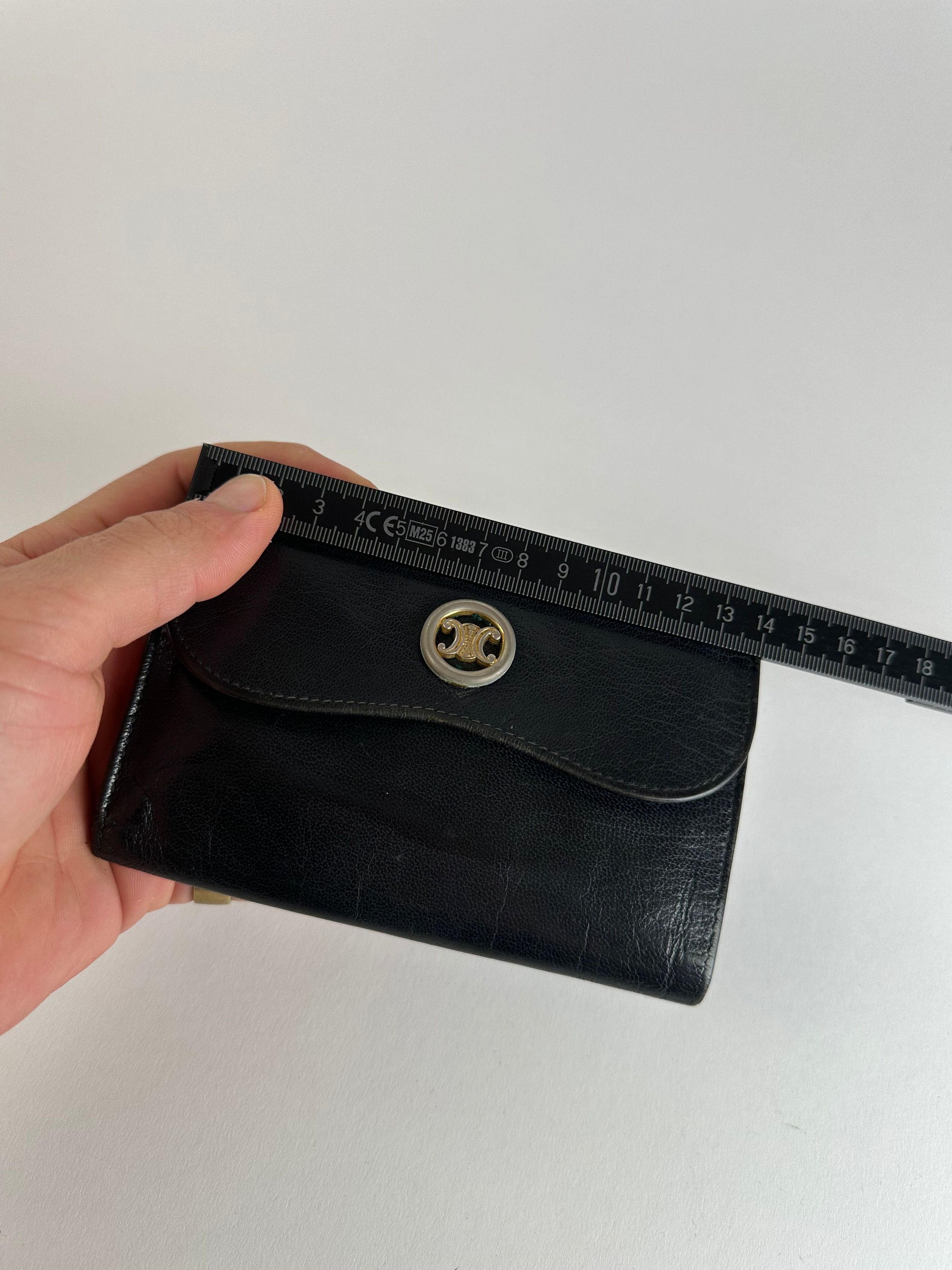 Celine Vintage Paris Triomphe Leather Wallet Black Size ONE SIZE - 9 Thumbnail