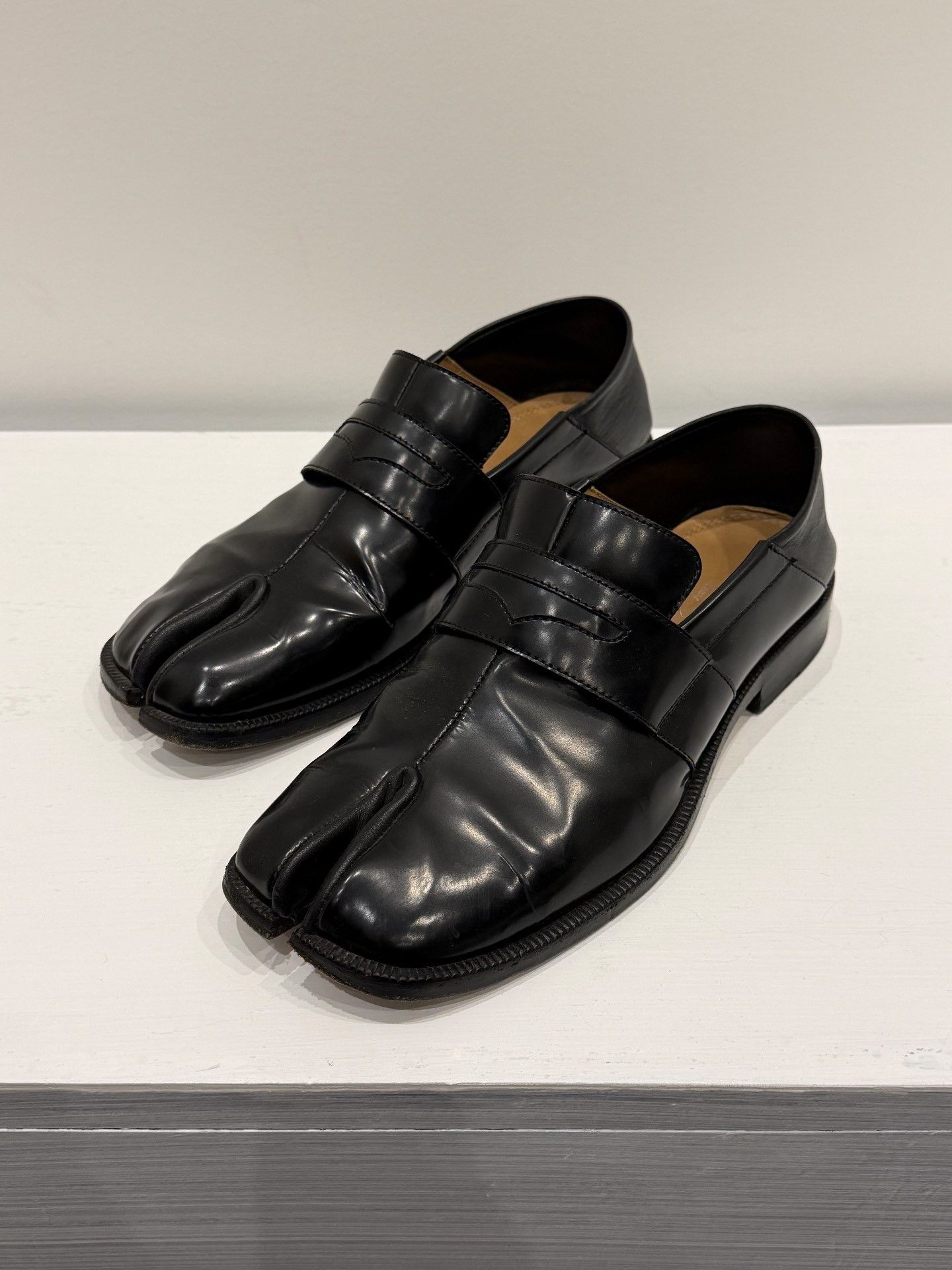 Maison Margiela Maison Margiela Tabi Leather Loafers Size US 7 / IT 37 - 4 Thumbnail