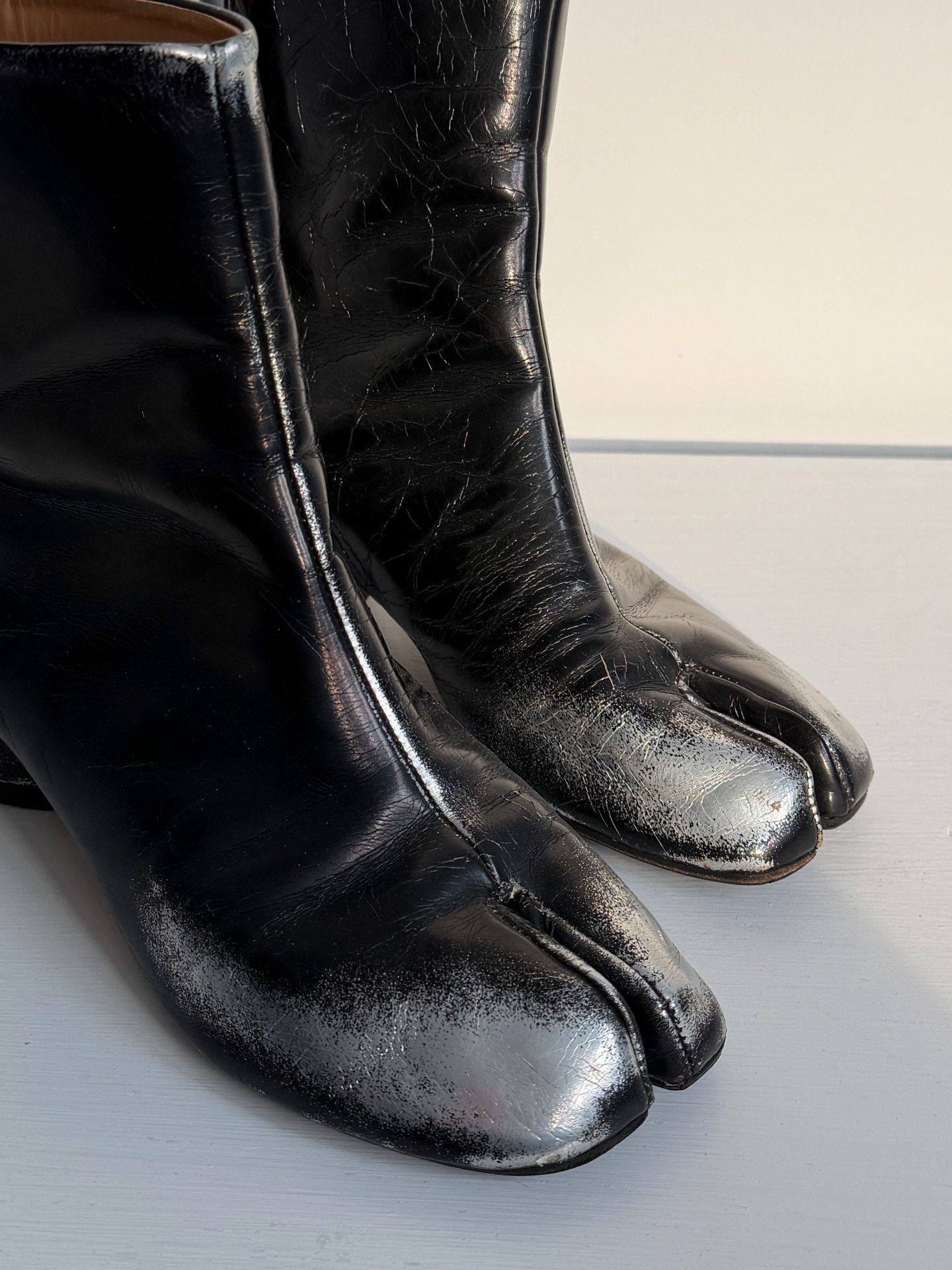 Maison Margiela Maison Margiela Distressed Tabi Boots Size US 7 / IT 37 - 8 Thumbnail
