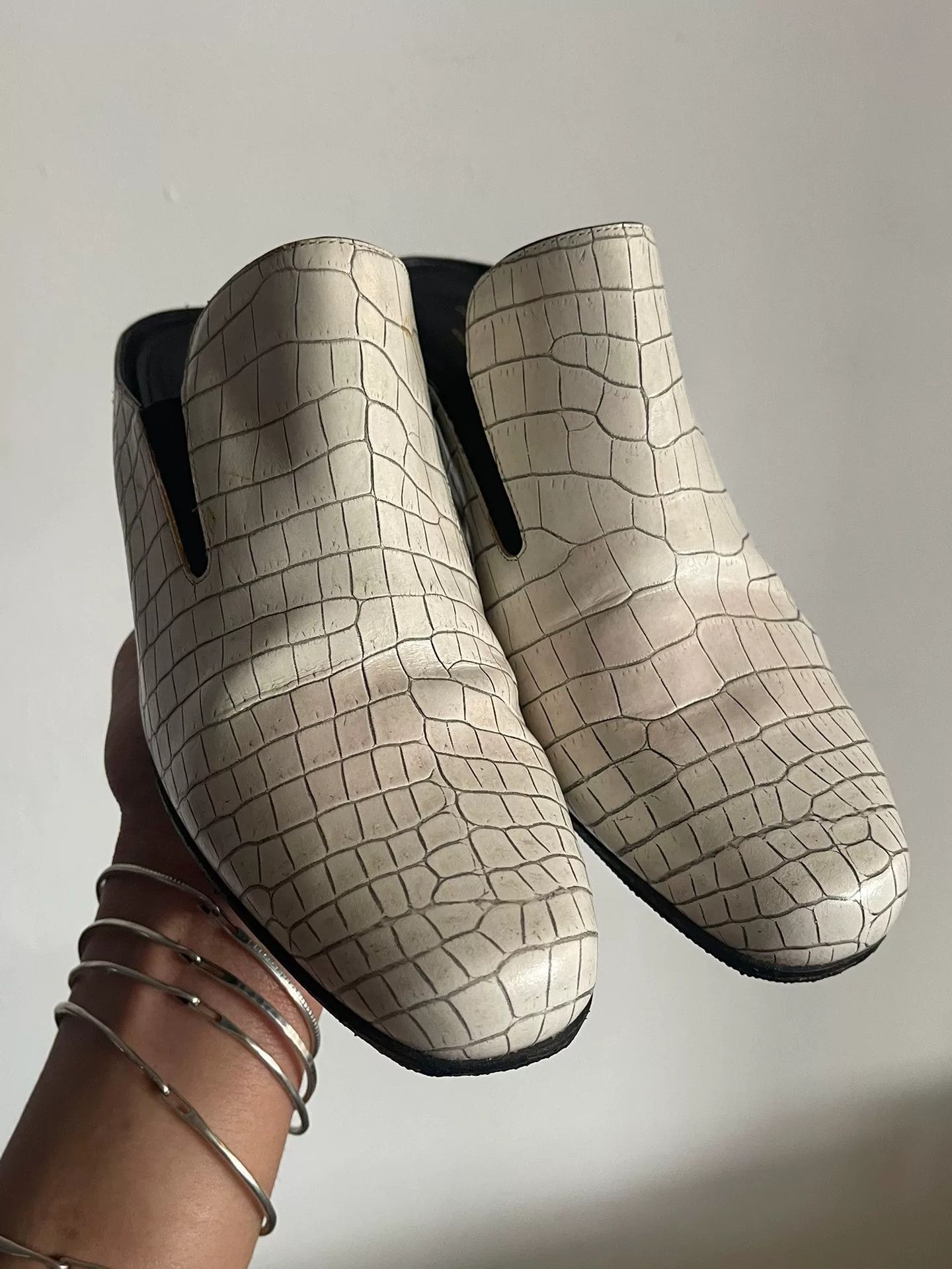 Dries Van Noten Dries Van Noten Beige Croc Patent Mules Size US 6 / IT 36 - 2 Thumbnail