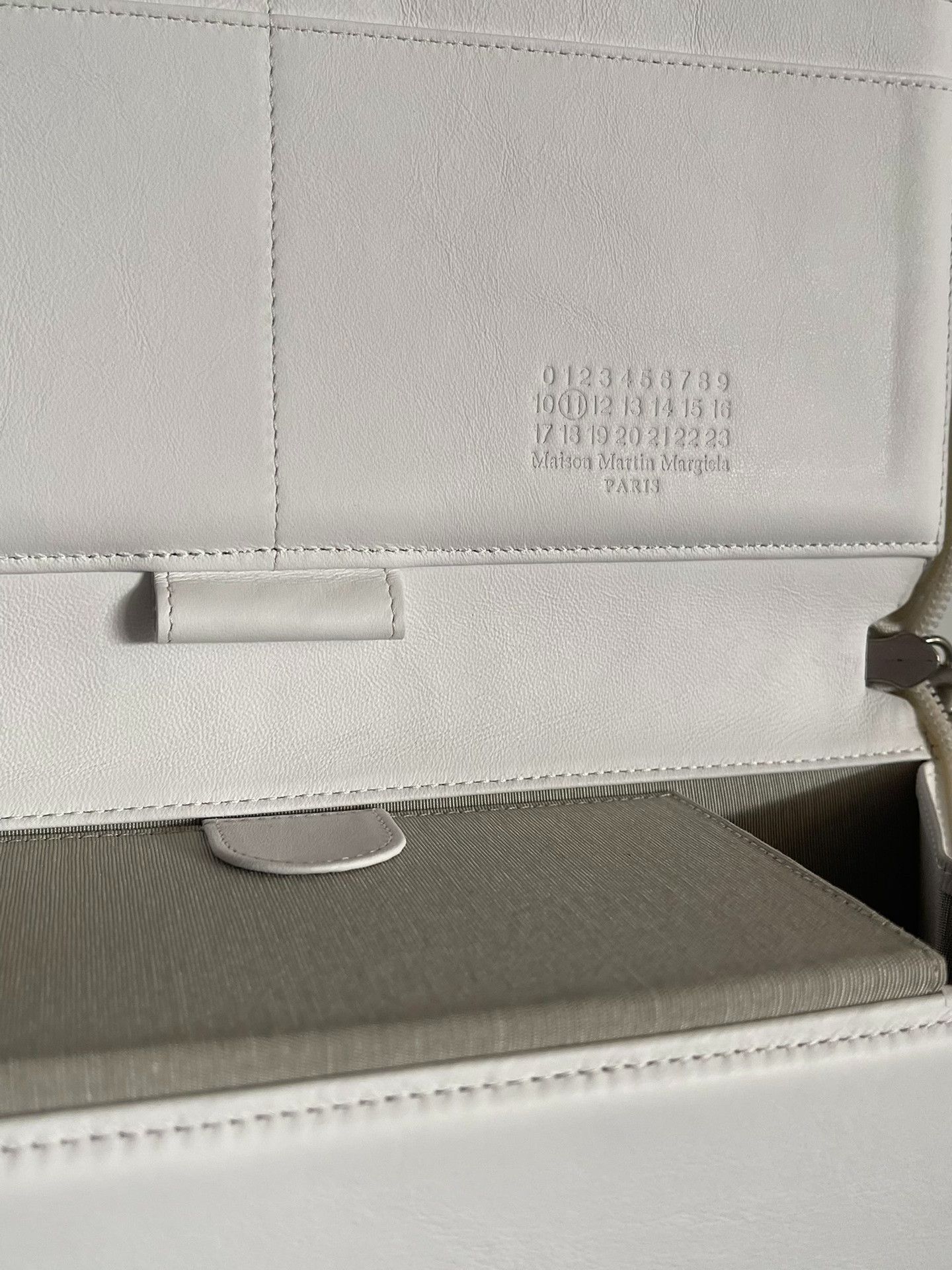 Maison Margiela Maison Martin Margiela White Clutch Size ONE SIZE - 3 Thumbnail