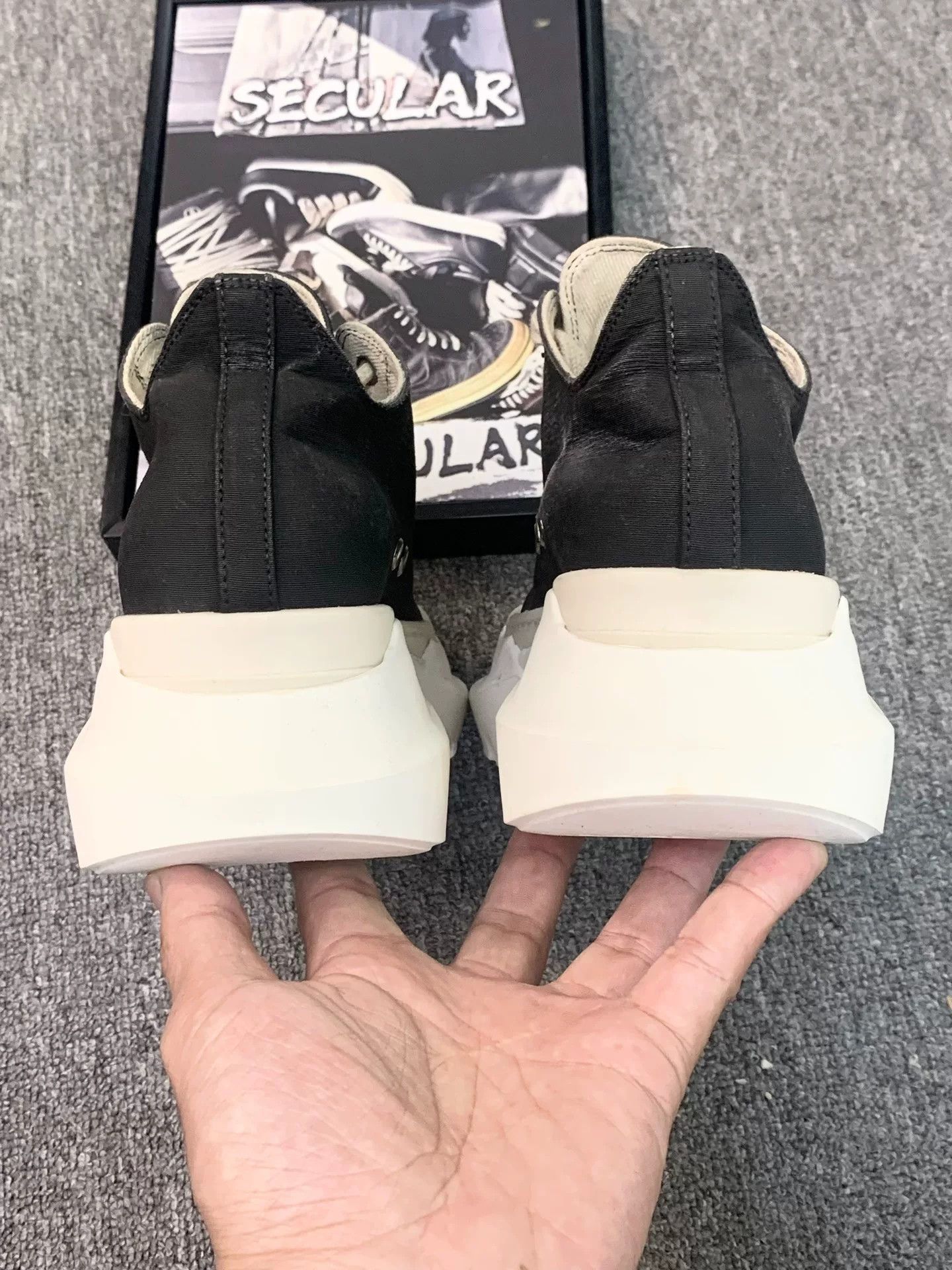 Rick Owens Rick Owens Thick Sole Low-Top Canvas Women's Size US 5 / IT 35 - 7 Thumbnail