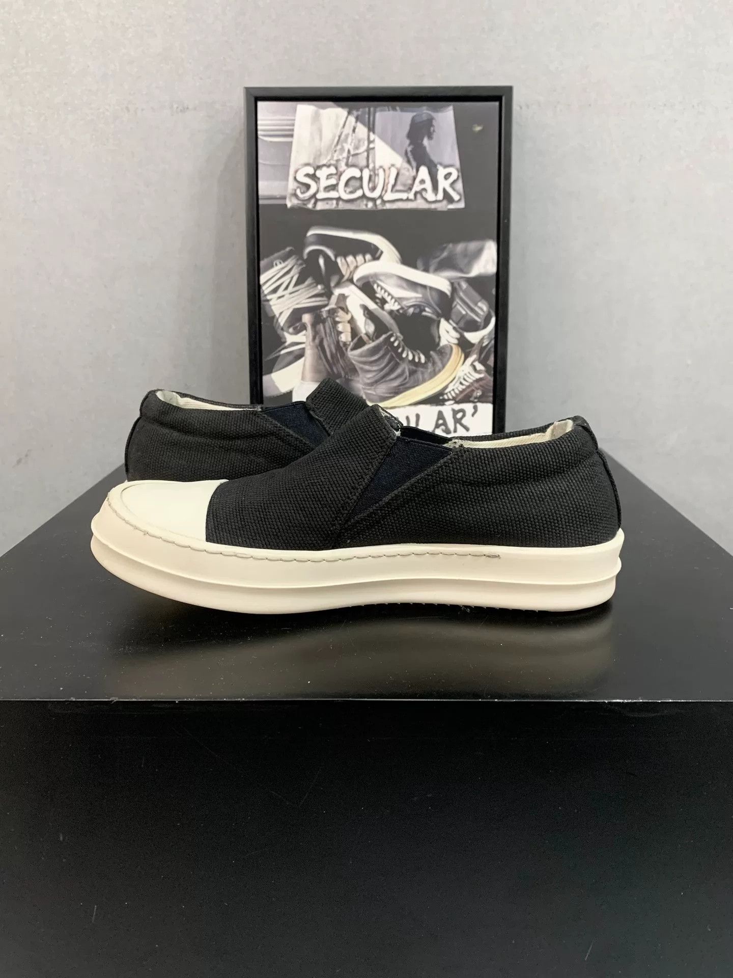 Rick Owens Drkshdw Rick Owens DRKSHDW Canvas Slip-On Sneakers Size US 5 / IT 35 - 6 Thumbnail