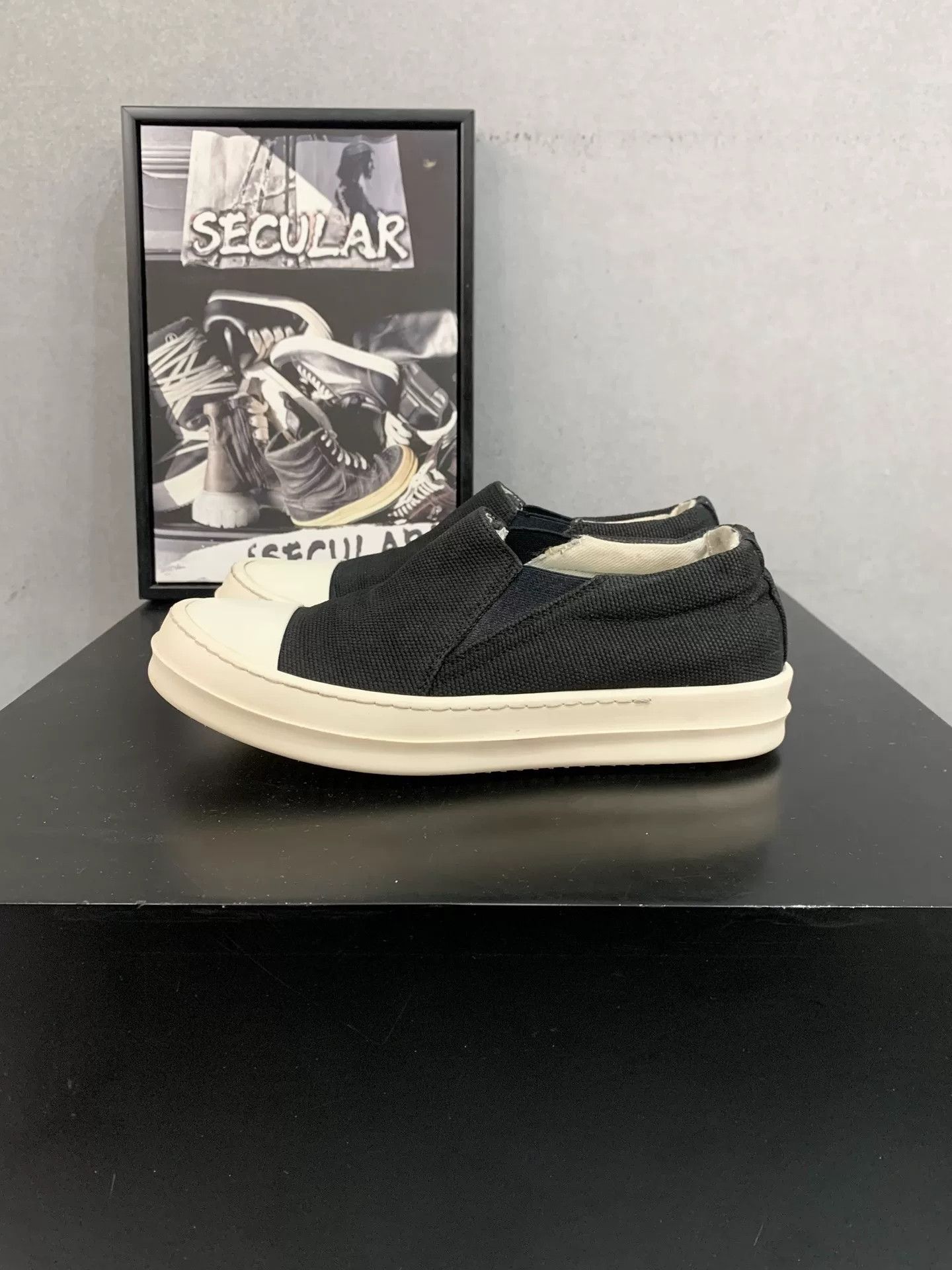 Rick Owens Drkshdw Rick Owens DRKSHDW Canvas Slip-On Sneakers Size US 5 / IT 35 - 3 Thumbnail