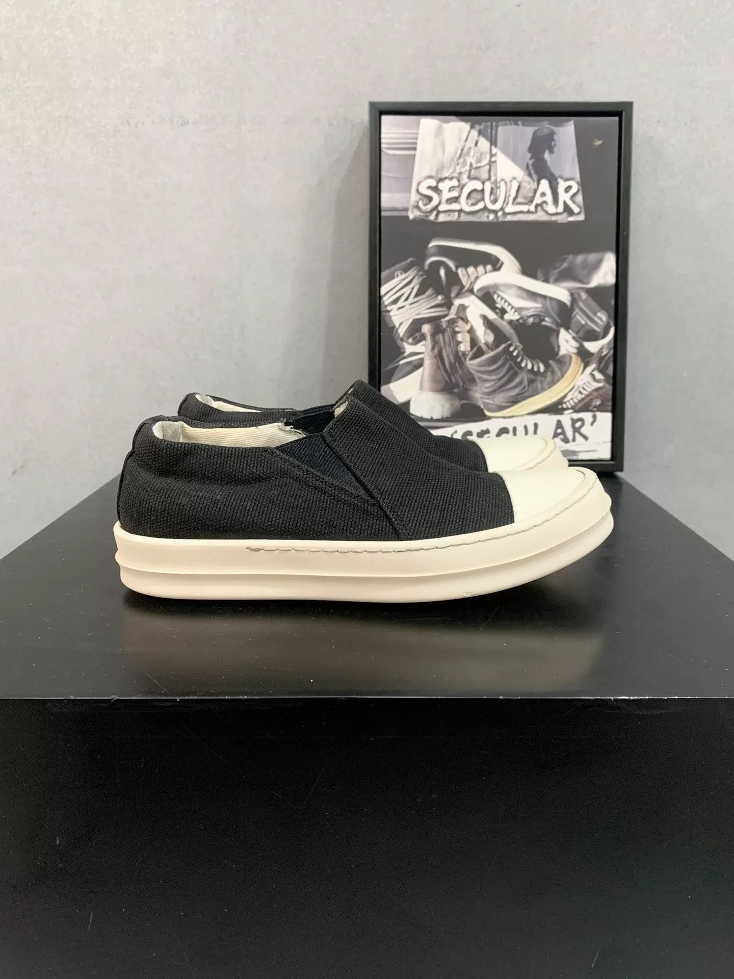 Rick Owens Drkshdw Rick Owens DRKSHDW Canvas Slip-On Sneakers Size US 5 / IT 35 - 2 Thumbnail
