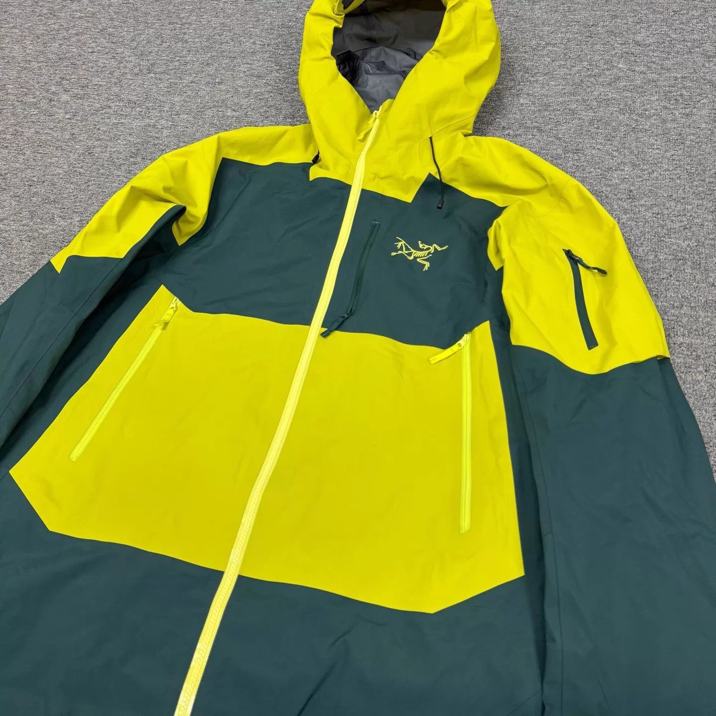 Arc'teryx Multi Color Hooded Jacket Size M Size US M / EU 48-50 / 2 - 3 Thumbnail