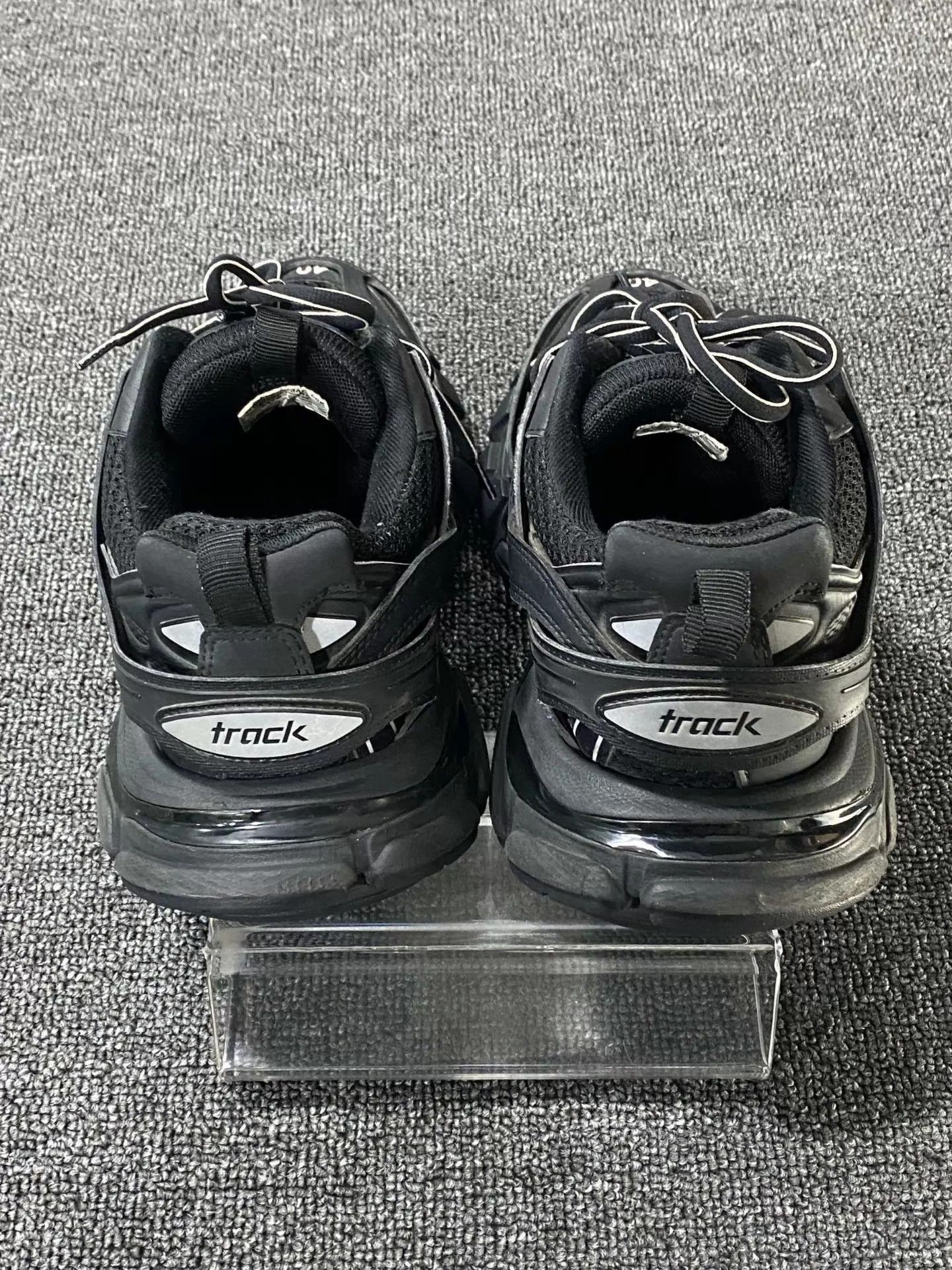 Balenciaga Black Chunky Low-Top Sneakers Size 7 Size US 7 / EU 40 - 5 Thumbnail