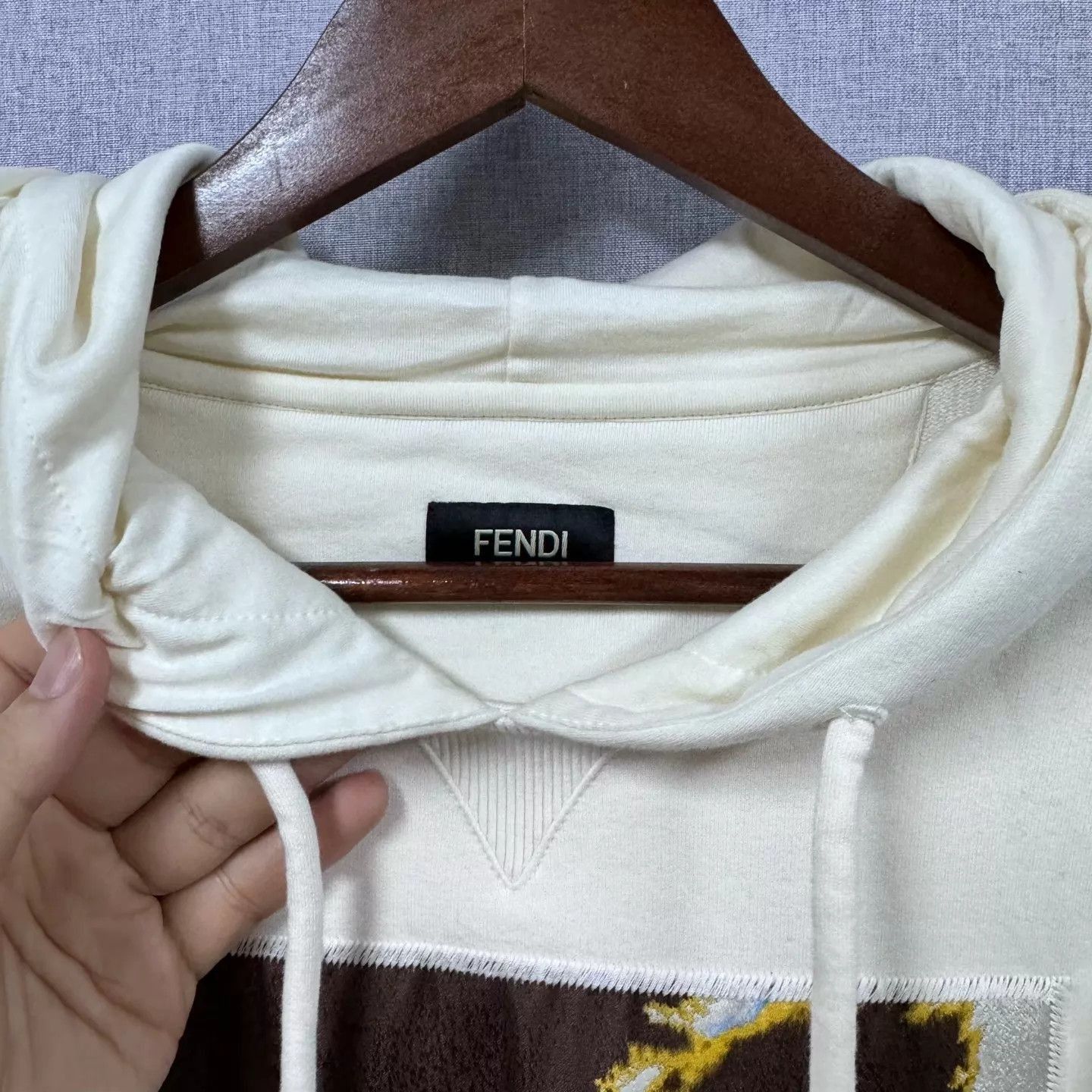 Fendi Beige Graphic Print Hoodie with Colorful Sleeves Size US M / EU 48-50 / 2 - 4 Thumbnail