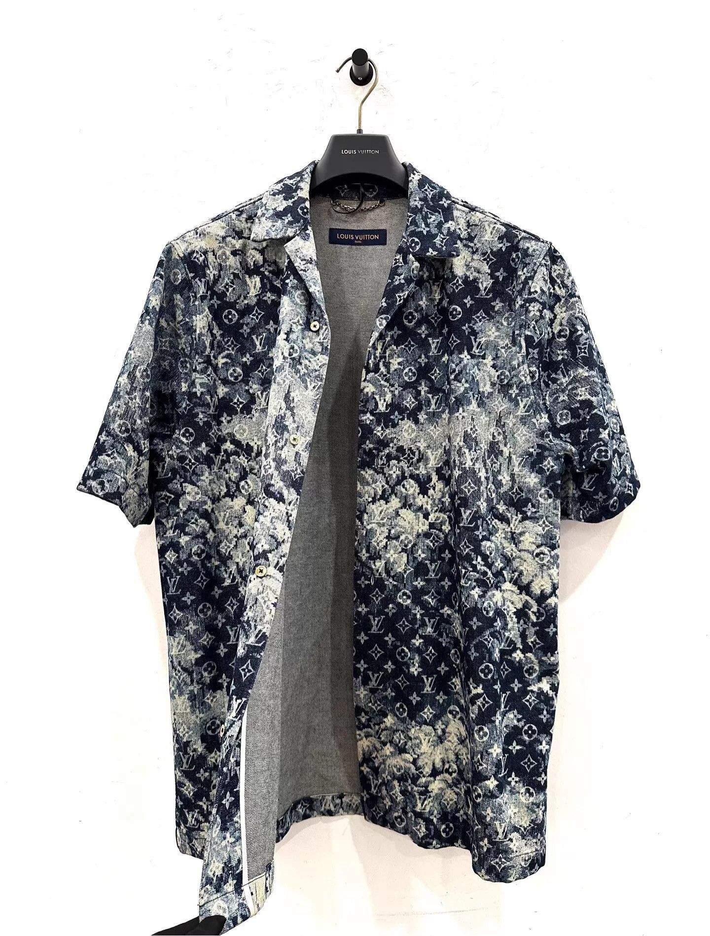 Louis Vuitton Blue Short Sleeve Patterned Shirt Size US M / EU 48-50 / 2 - 4 Thumbnail
