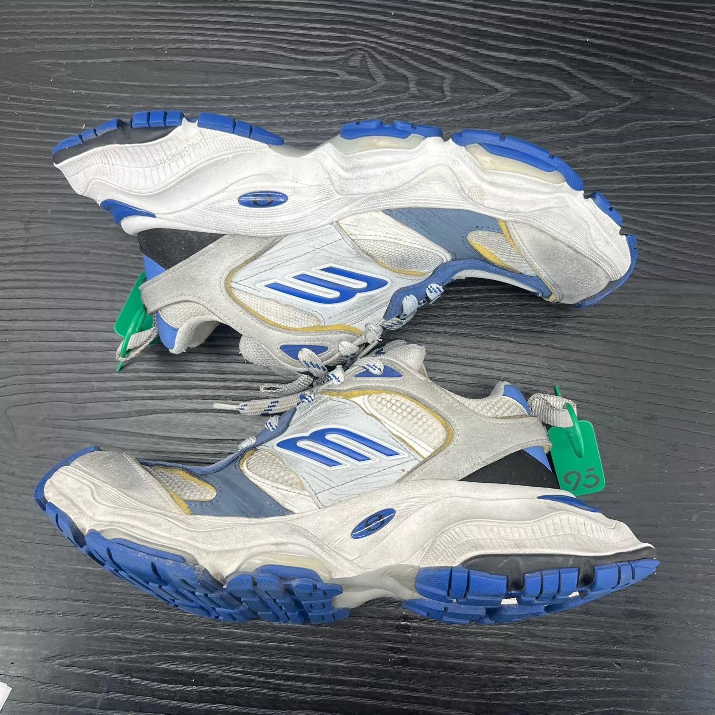 Balenciaga Multi-Color Chunky Low-Top Sneakers Size 8 Size US 8 / EU 41 - 2 Thumbnail