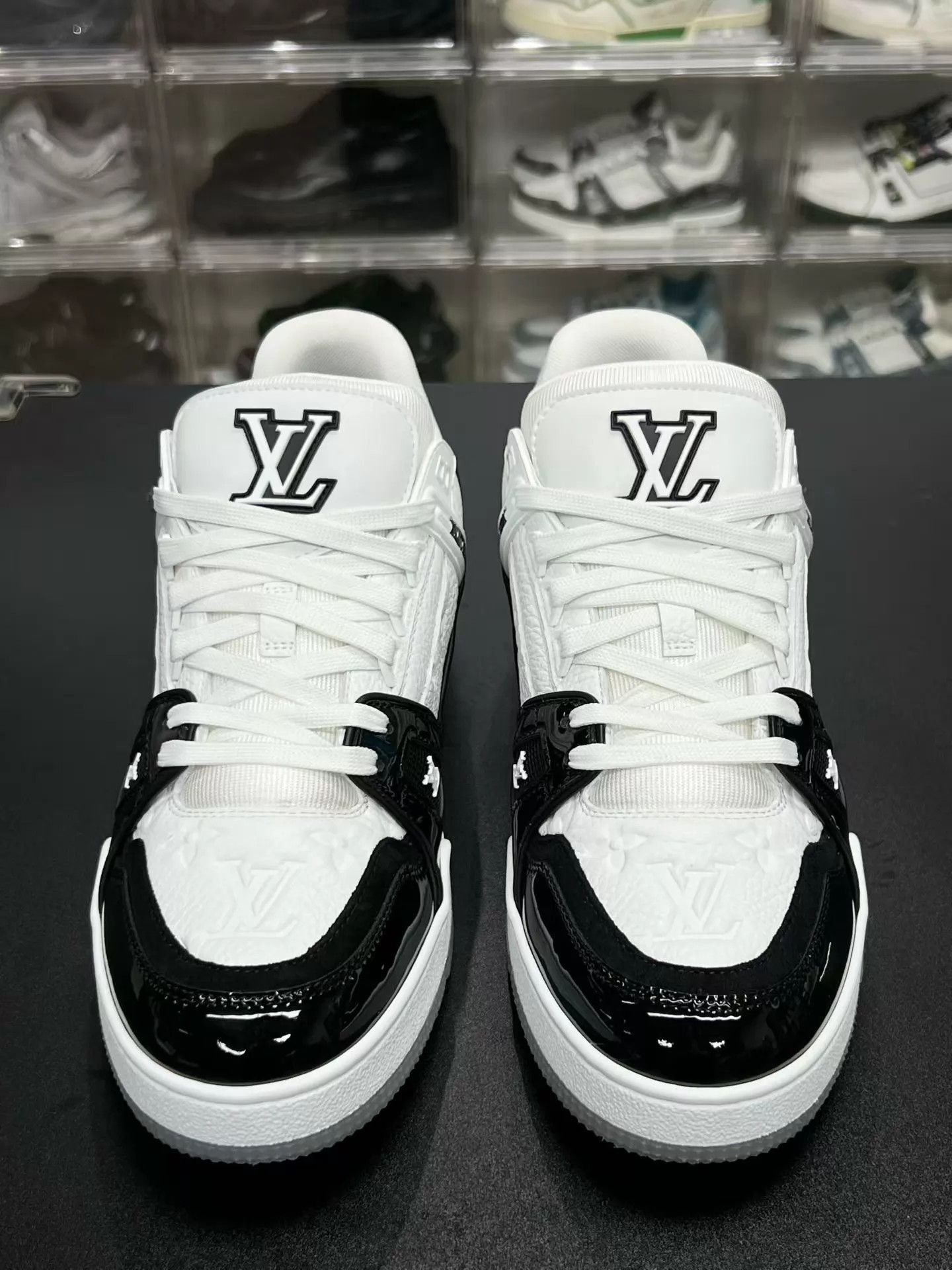 Louis Vuitton Multi Color Low Top Sneakers Size 9.5 Size US 9.5 / EU 42-43 - 2 Thumbnail