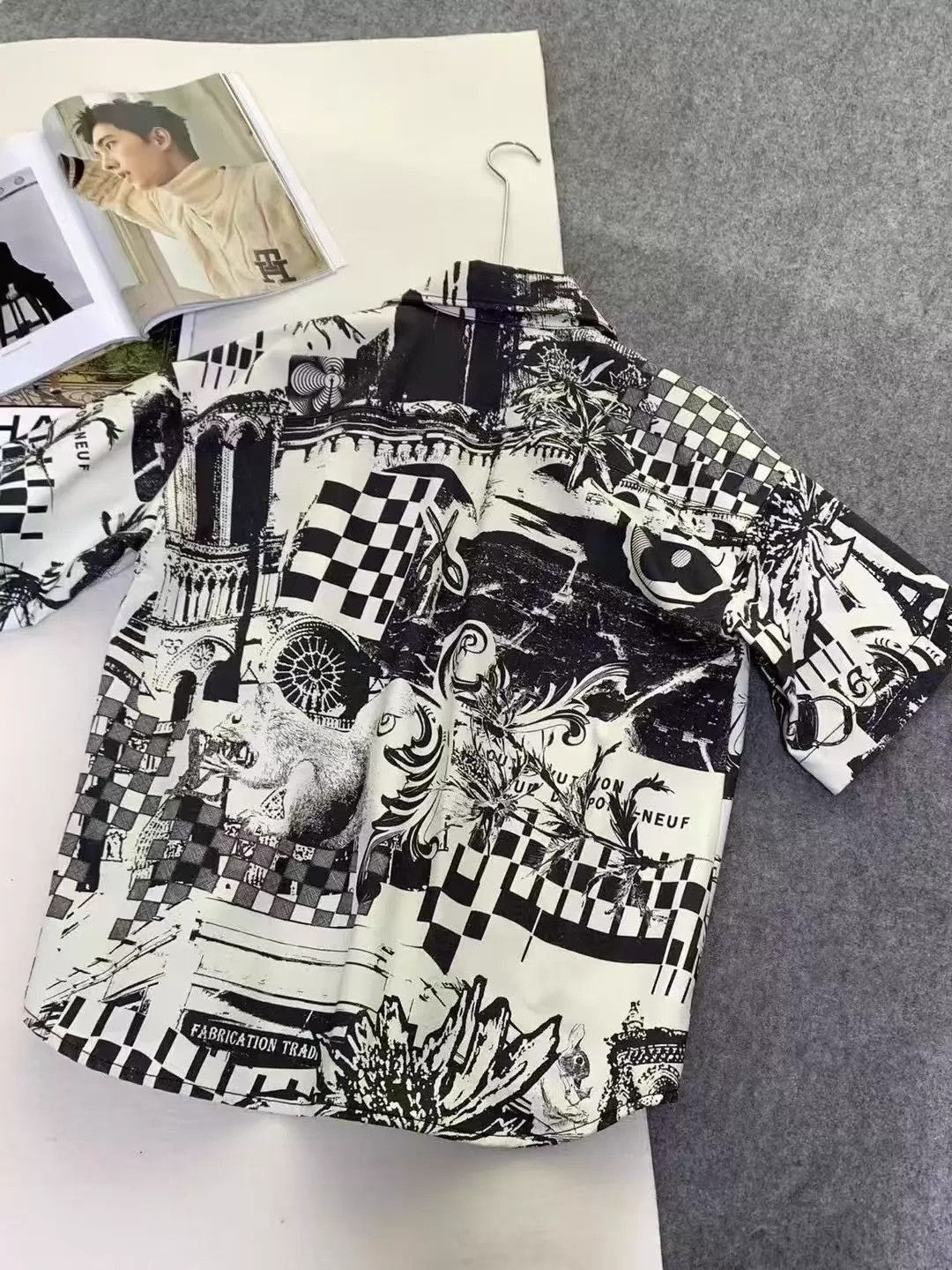 Louis Vuitton Black and White Graphic Short Sleeve Shirt Size US L / EU 52-54 / 3 - 7 Thumbnail