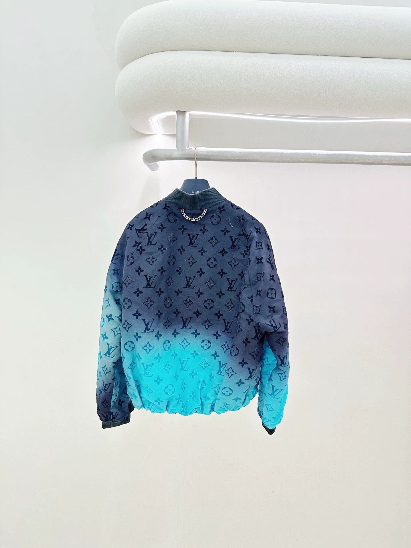 Louis Vuitton Blue Gradient Patterned Bomber Jacket Size M Size US M / EU 48-50 / 2 - 2 Thumbnail