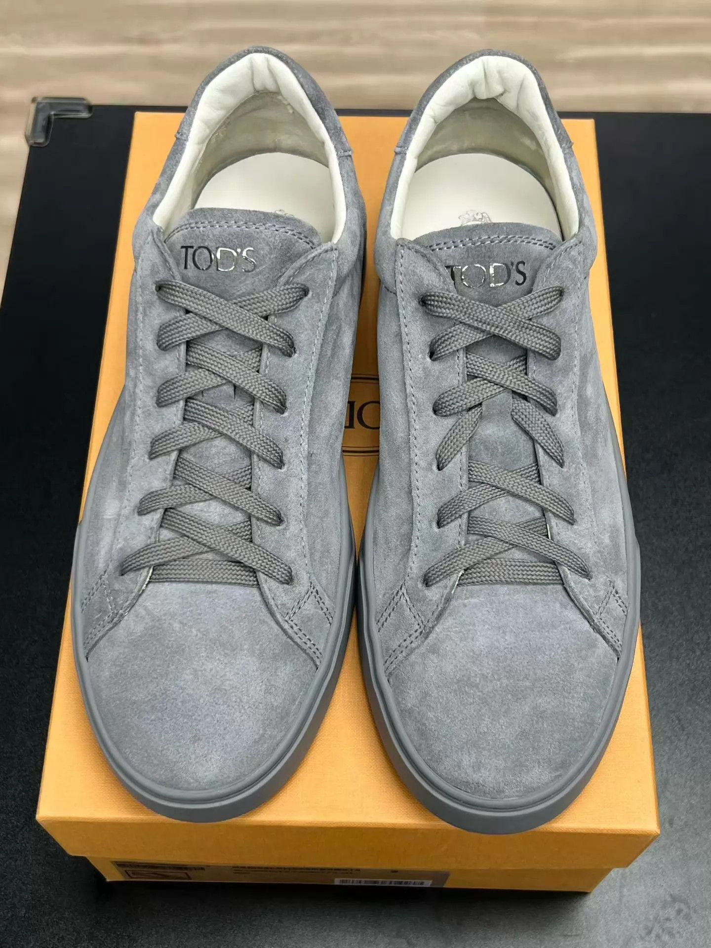 Tod's Gray Low-Top Suede Sneakers Size 10 Size US 10 / EU 43 - 3 Thumbnail
