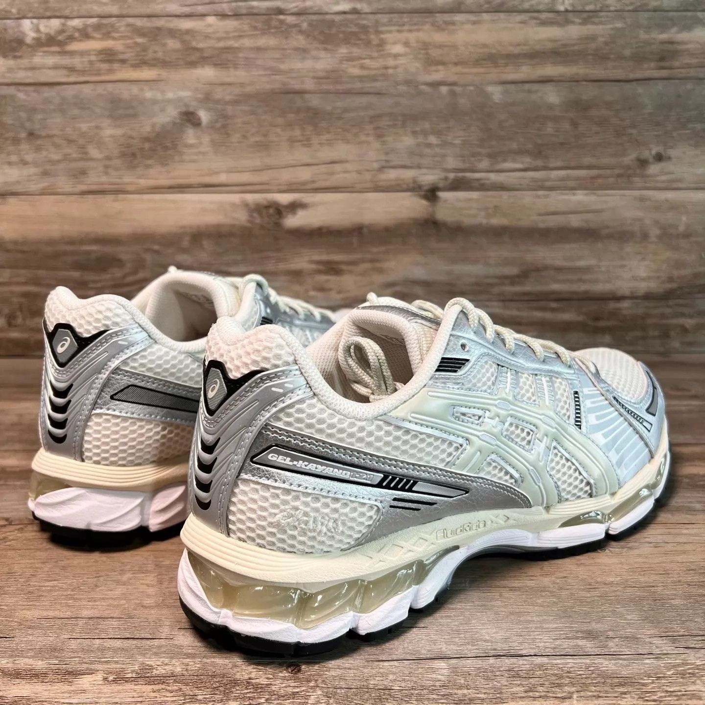 Asics Silver Low-Top Running Sneakers Size 11 Size US 11 / EU 44 - 3 Thumbnail