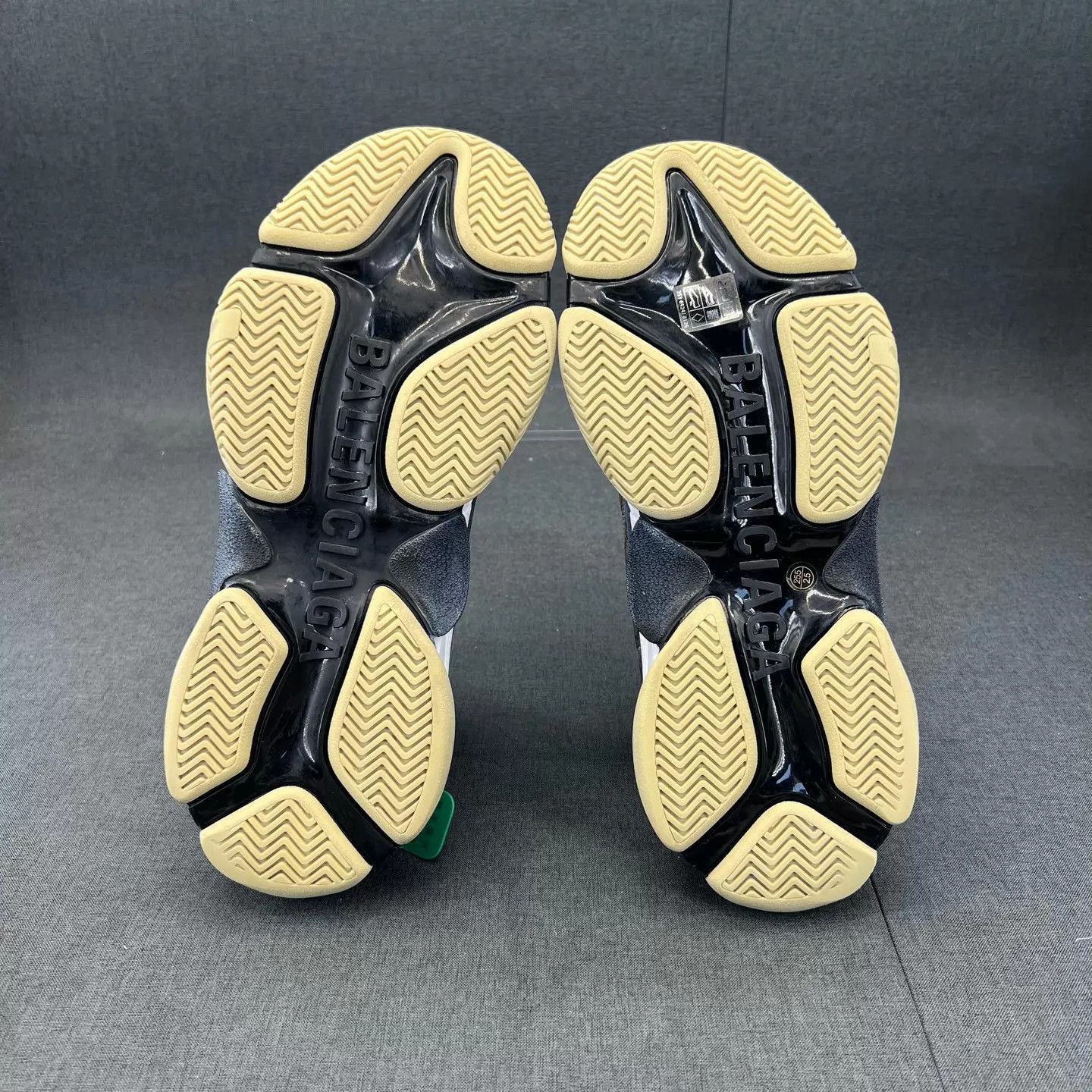 Balenciaga Multi-Color Chunky Lowtop Sneakers Size 8 Size US 8 / EU 41 - 5 Thumbnail