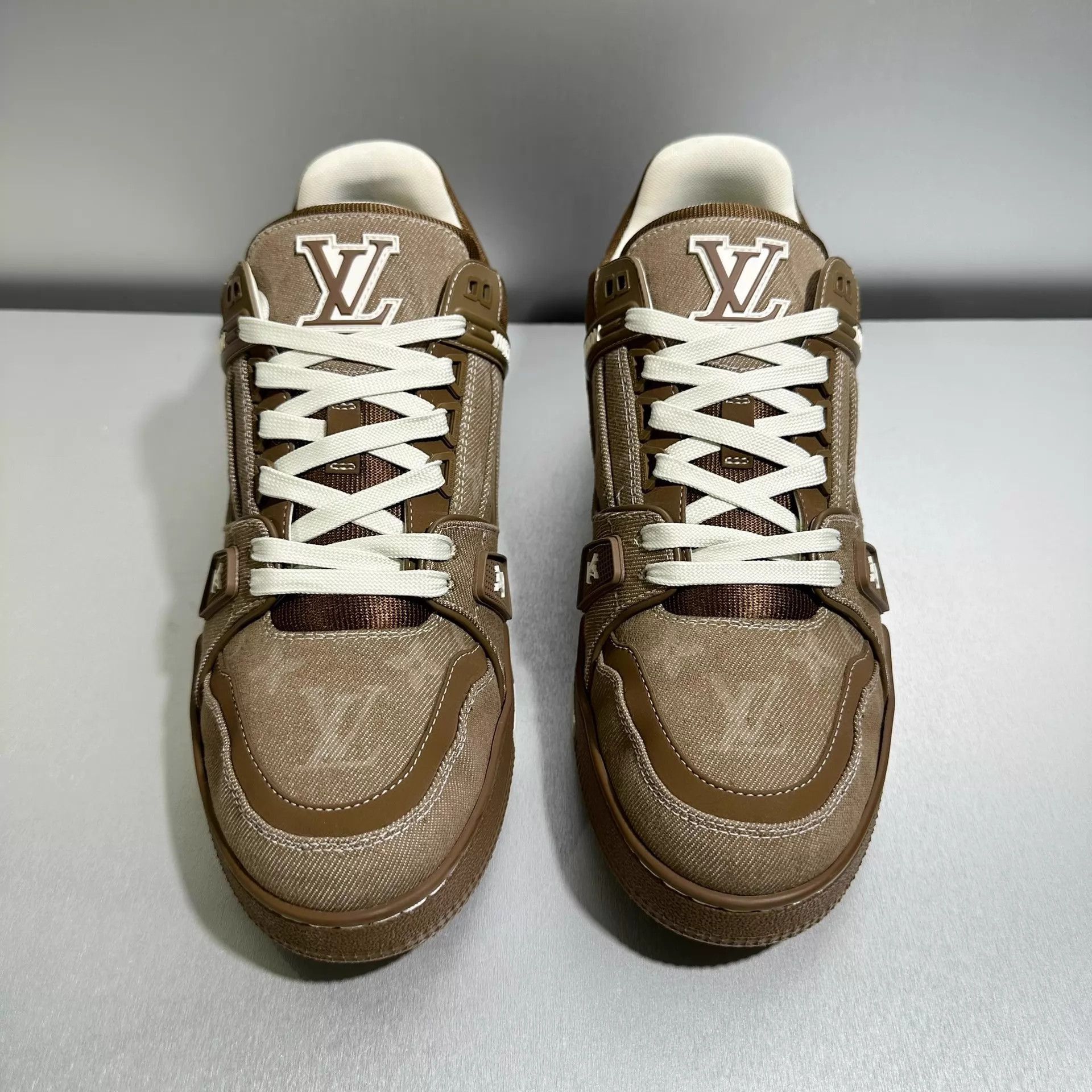 Louis Vuitton Brown Lowtop Sneakers Size 8 Size US 8 / EU 41 - 2 Thumbnail