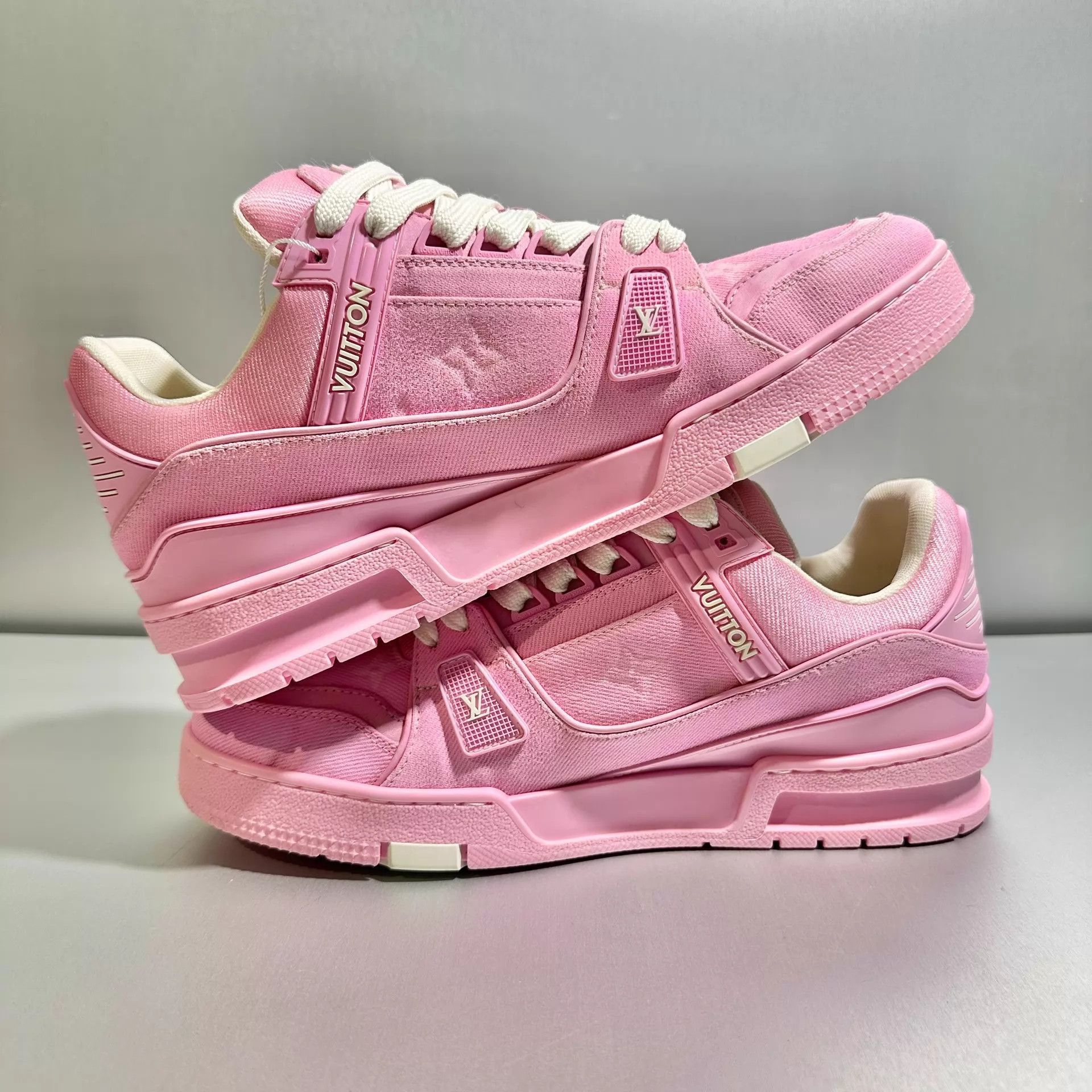 Louis Vuitton Pink Low-Top Sneakers Size 7 Size US 7 / EU 40 - 4 Thumbnail