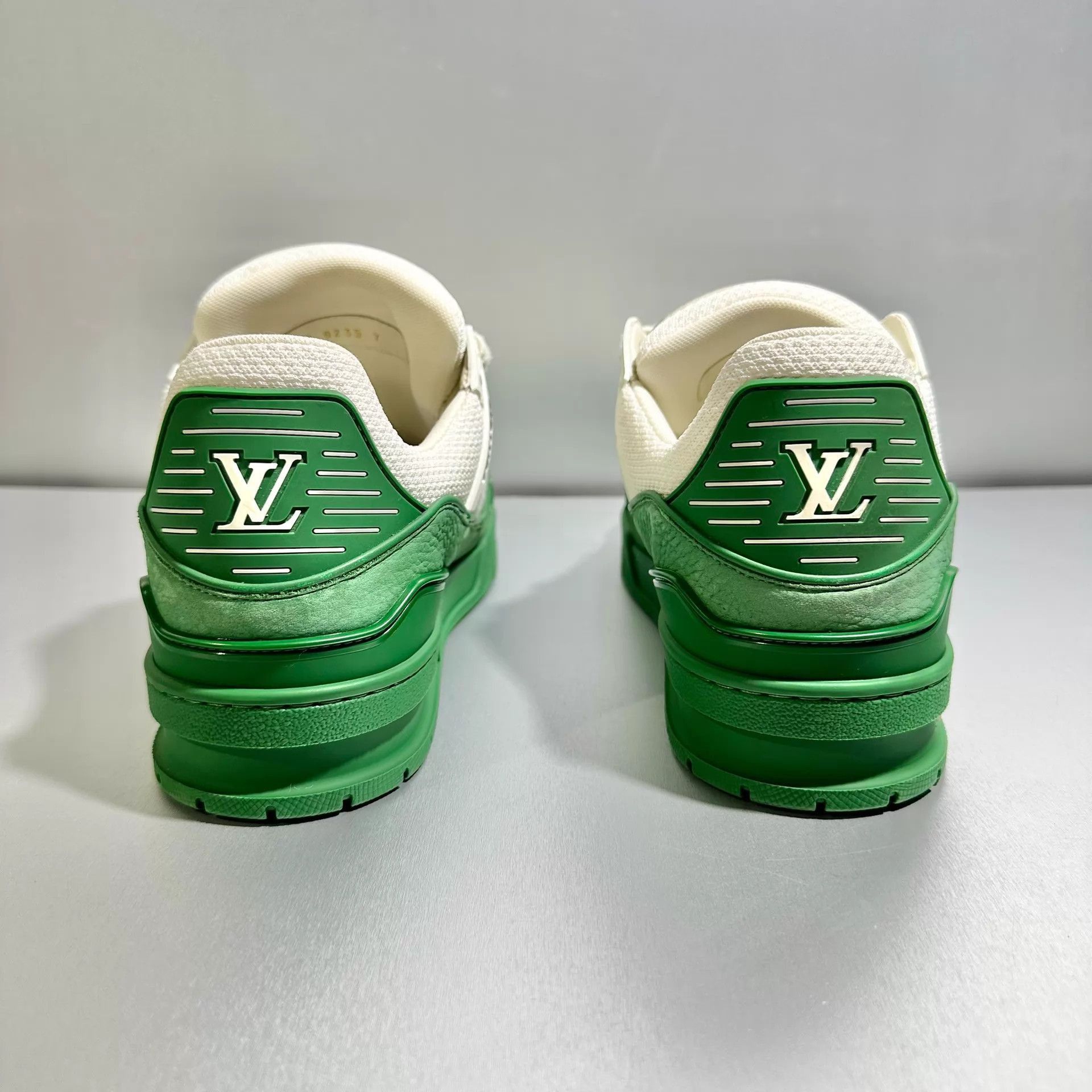 Louis Vuitton Multi Color Low-Top Sneakers Size 8 Size US 8 / EU 41 - 5 Thumbnail