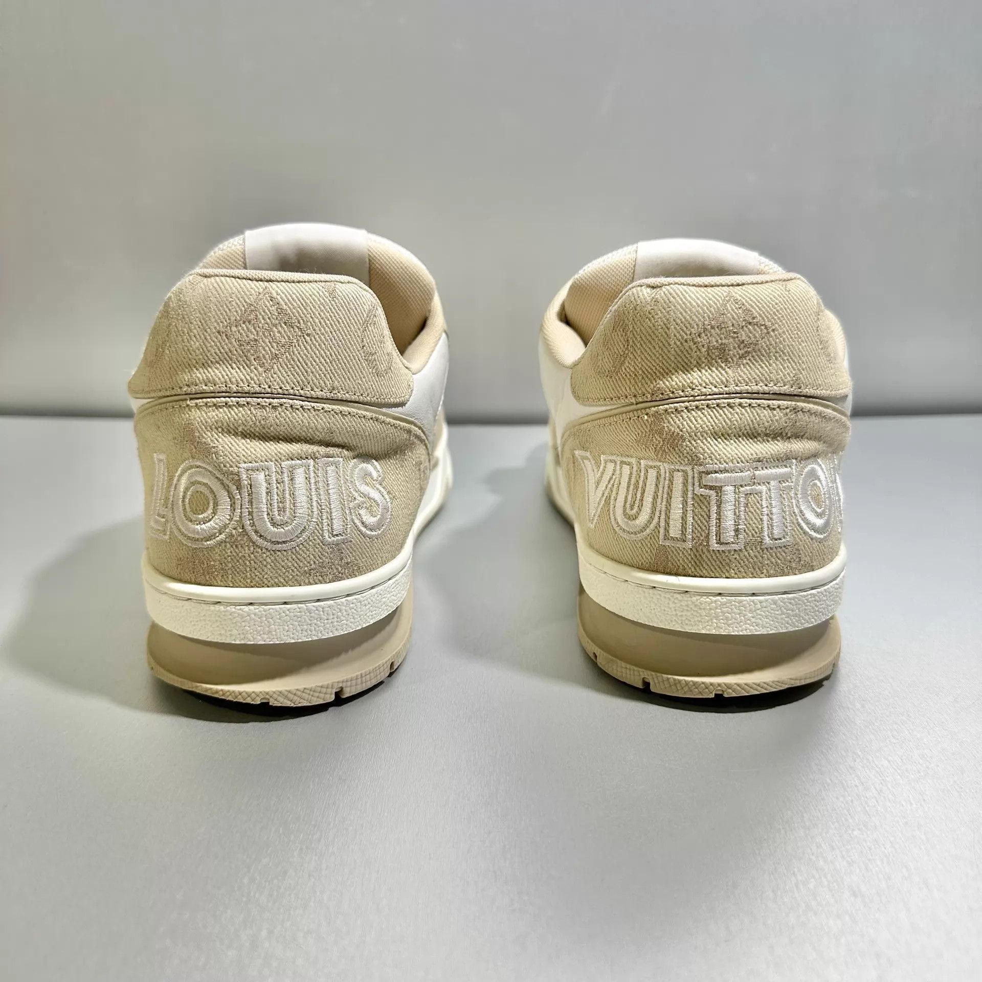 Louis Vuitton Beige Low-Top Sneakers Size 9 Size US 9 / EU 42 - 5 Thumbnail