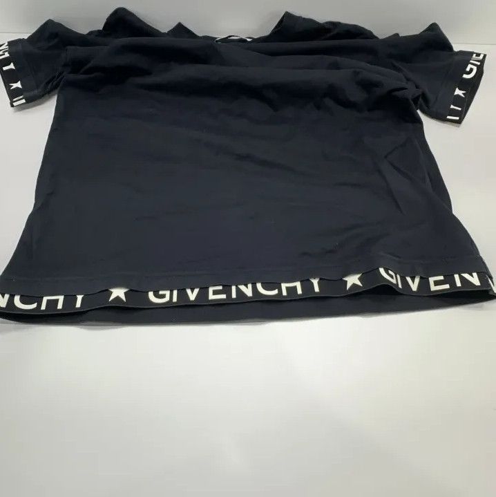 Givenchy Givenchy Solid Round Neck Short-Sleeve T-Shirt Size US M / EU 48-50 / 2 - 7 Thumbnail