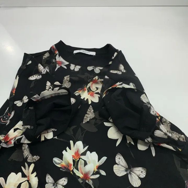 Givenchy Givenchy Floral Butterfly Print Short-Sleeve T-Shirt Size US S / EU 44-46 / 1 - 7 Thumbnail