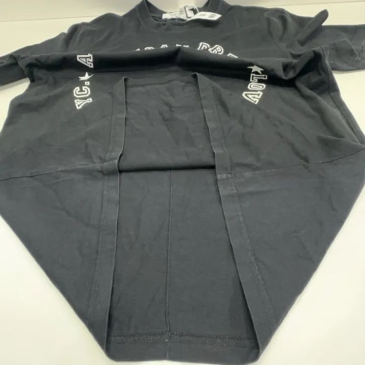 Givenchy Givenchy Letter Print Short-Sleeve T-Shirt Size US M / EU 48-50 / 2 - 12 Thumbnail