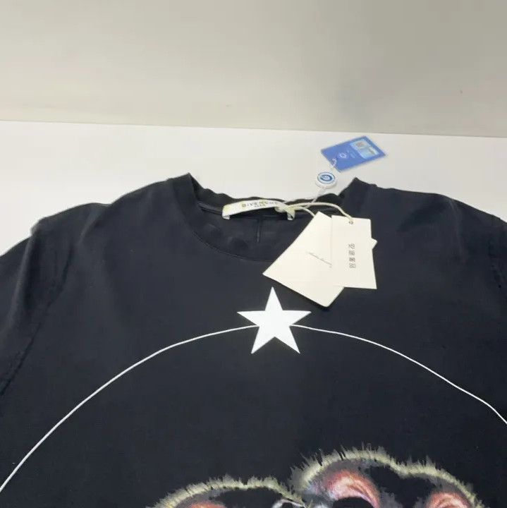 Givenchy Givenchy Gorilla Graphic Short Sleeve T-Shirt Size US M / EU 48-50 / 2 - 9 Thumbnail