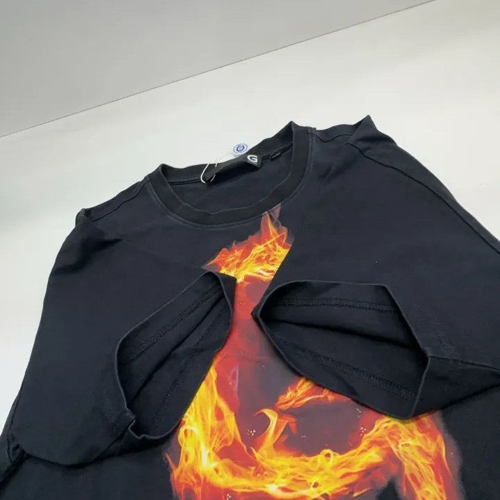 Givenchy Givenchy Flame Print Short Sleeve T-Shirt Size US M / EU 48-50 / 2 - 14 Thumbnail