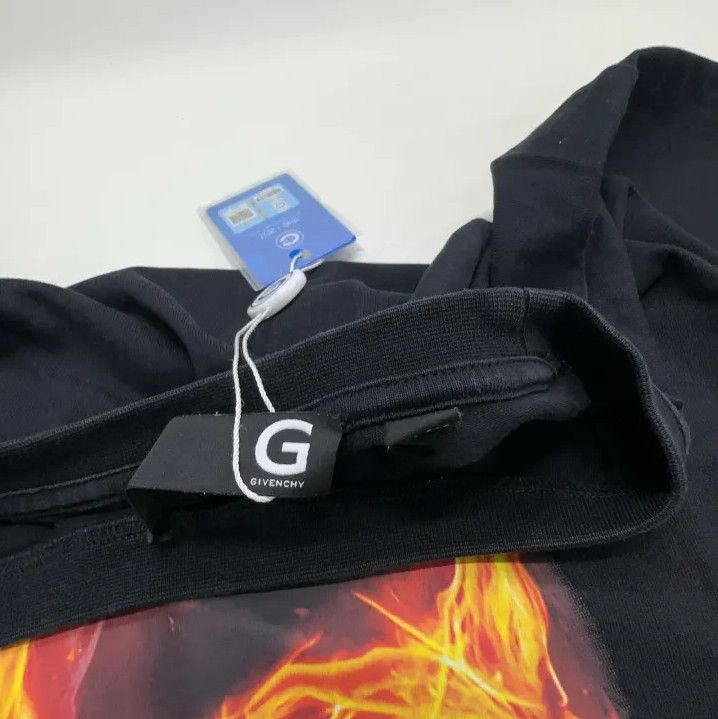 Givenchy Givenchy Flame Print Short Sleeve T-Shirt Size US M / EU 48-50 / 2 - 7 Thumbnail
