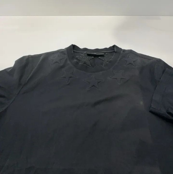 Givenchy Givenchy Men's Star Decor Short-Sleeve T-Shirt Size US M / EU 48-50 / 2 - 6 Thumbnail