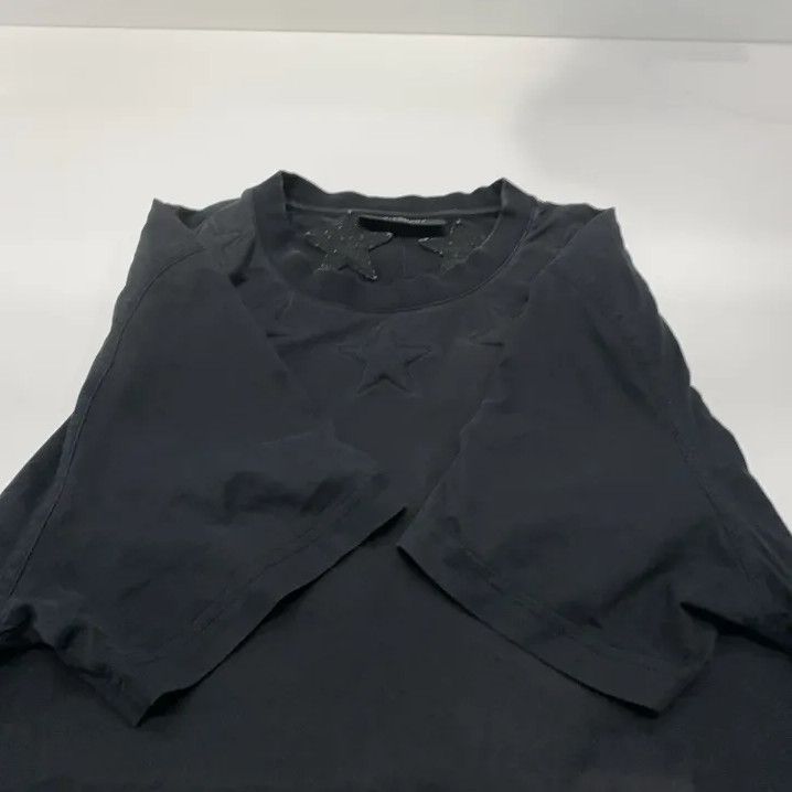 Givenchy Givenchy Men's Star Decor Short-Sleeve T-Shirt Size US M / EU 48-50 / 2 - 15 Thumbnail